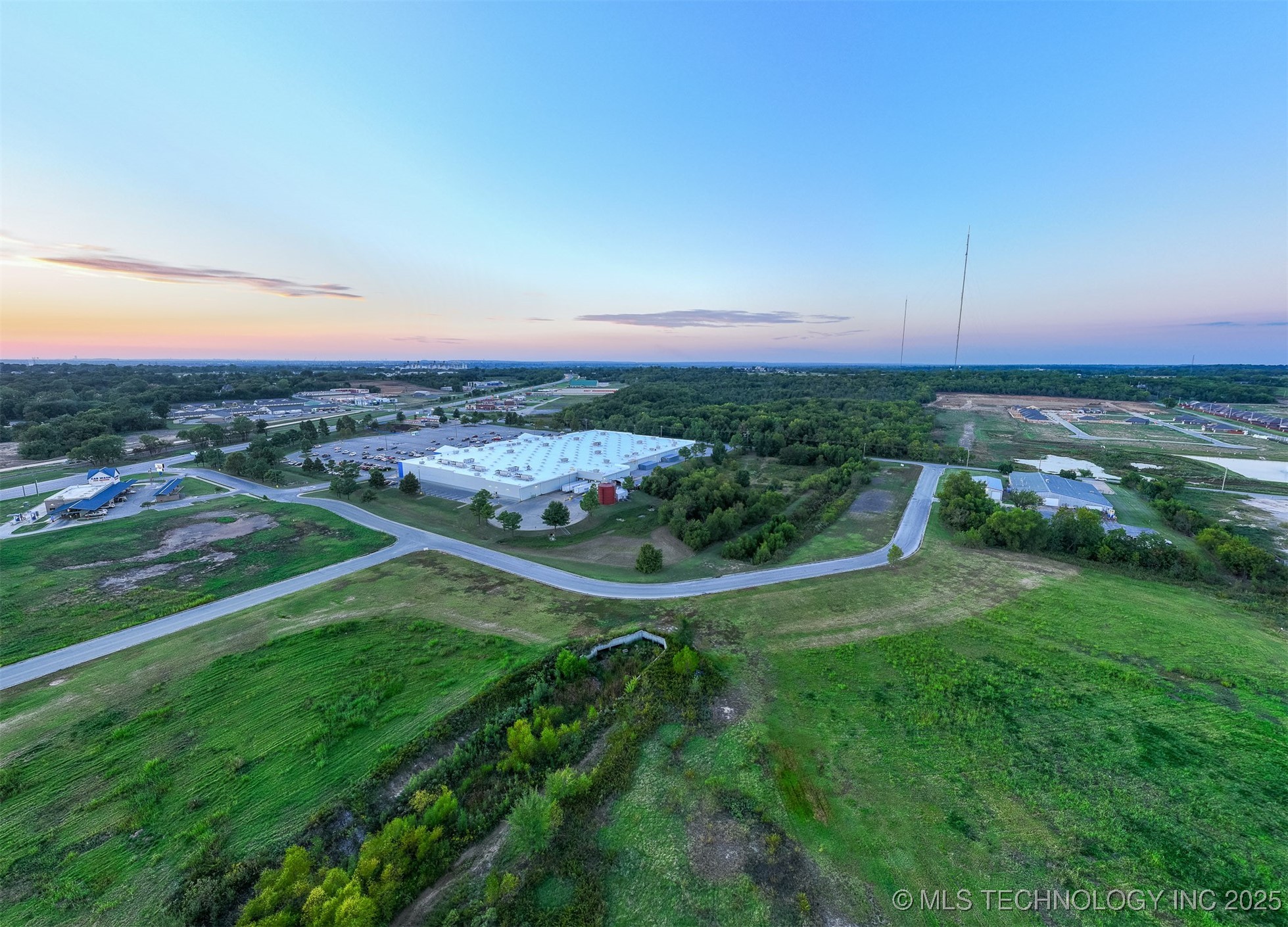 1 S 272nd East Avenue Property Photo 19