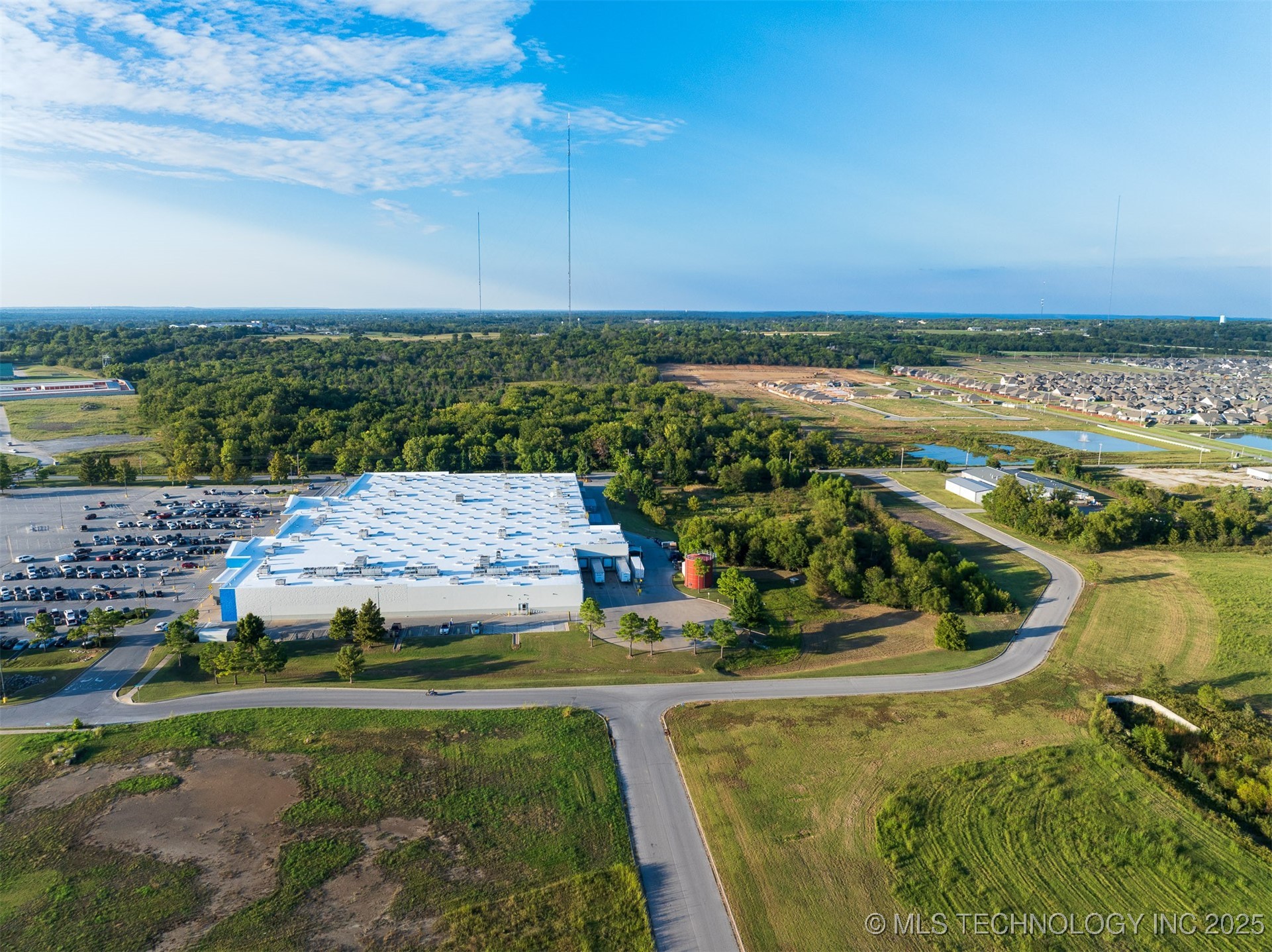 1 S 272nd East Avenue Property Photo 20