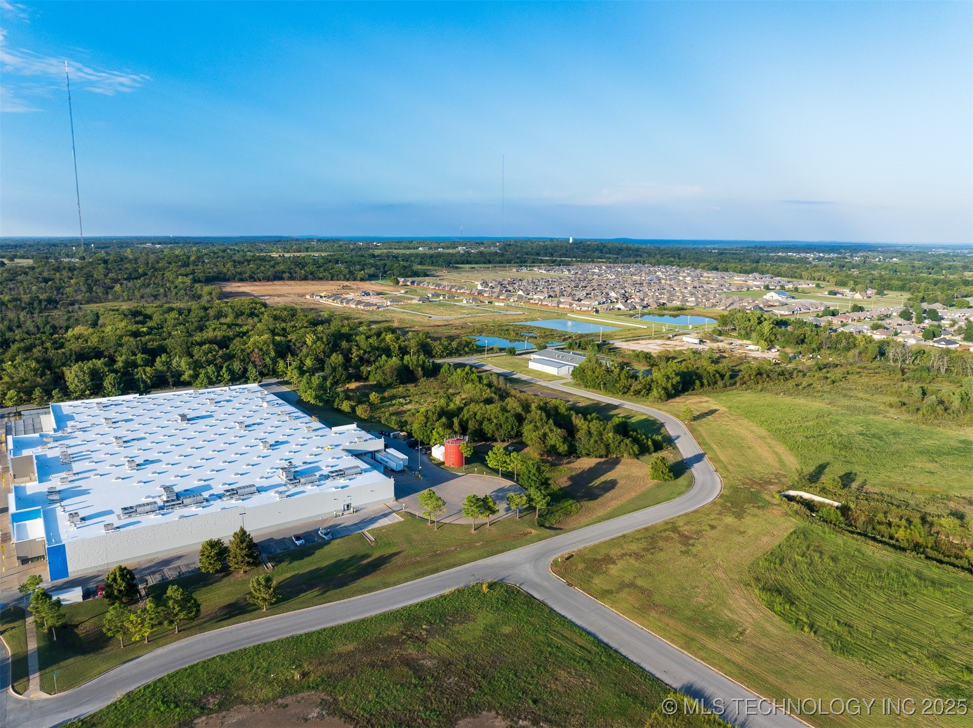 1 S 272nd East Avenue Property Photo 21