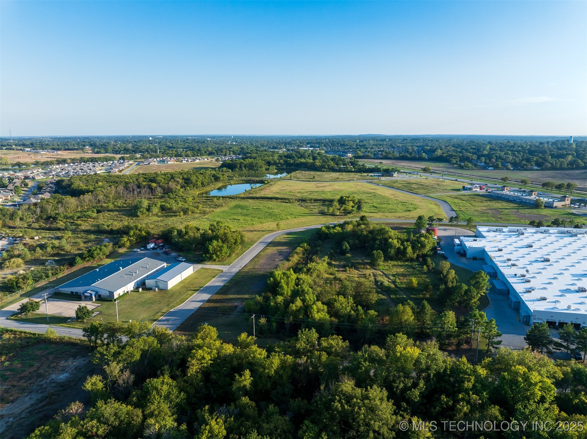 1 S 272nd East Avenue Property Photo 28