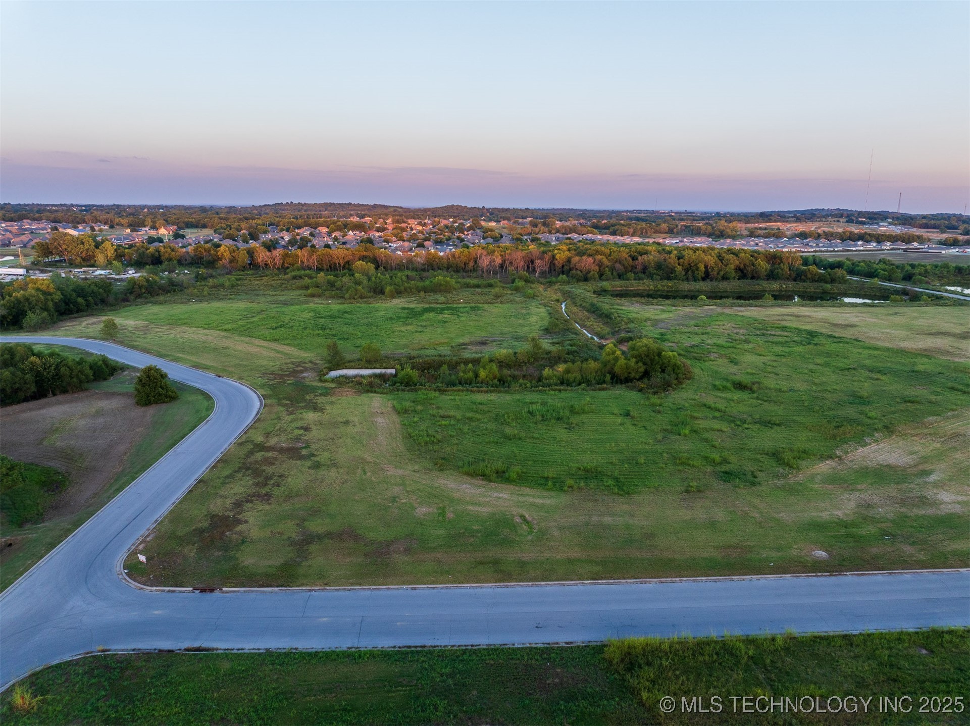 1 S 271st East Avenue Property Photo 13