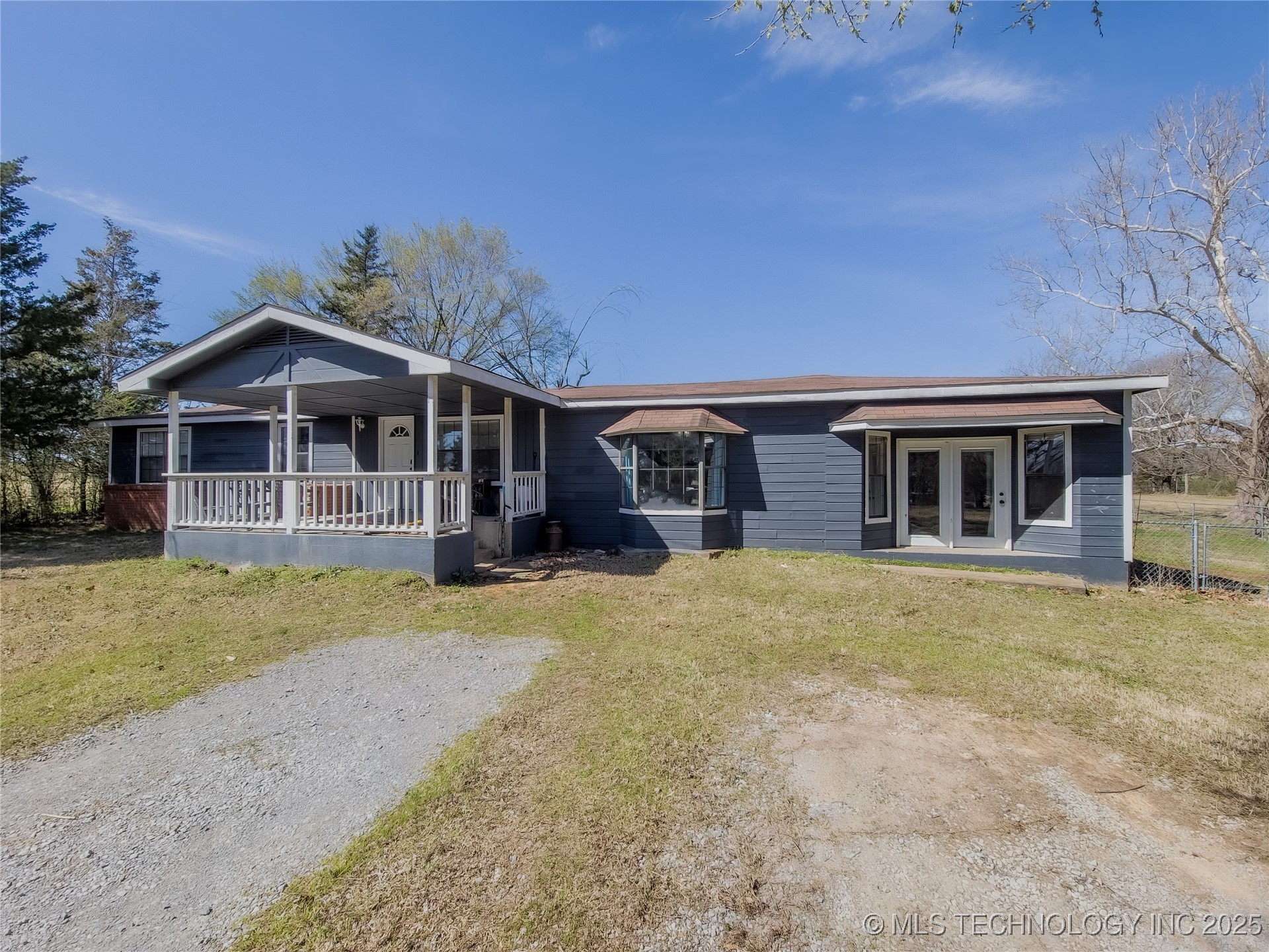 5579 Hardy Springs Road Property Photo 2