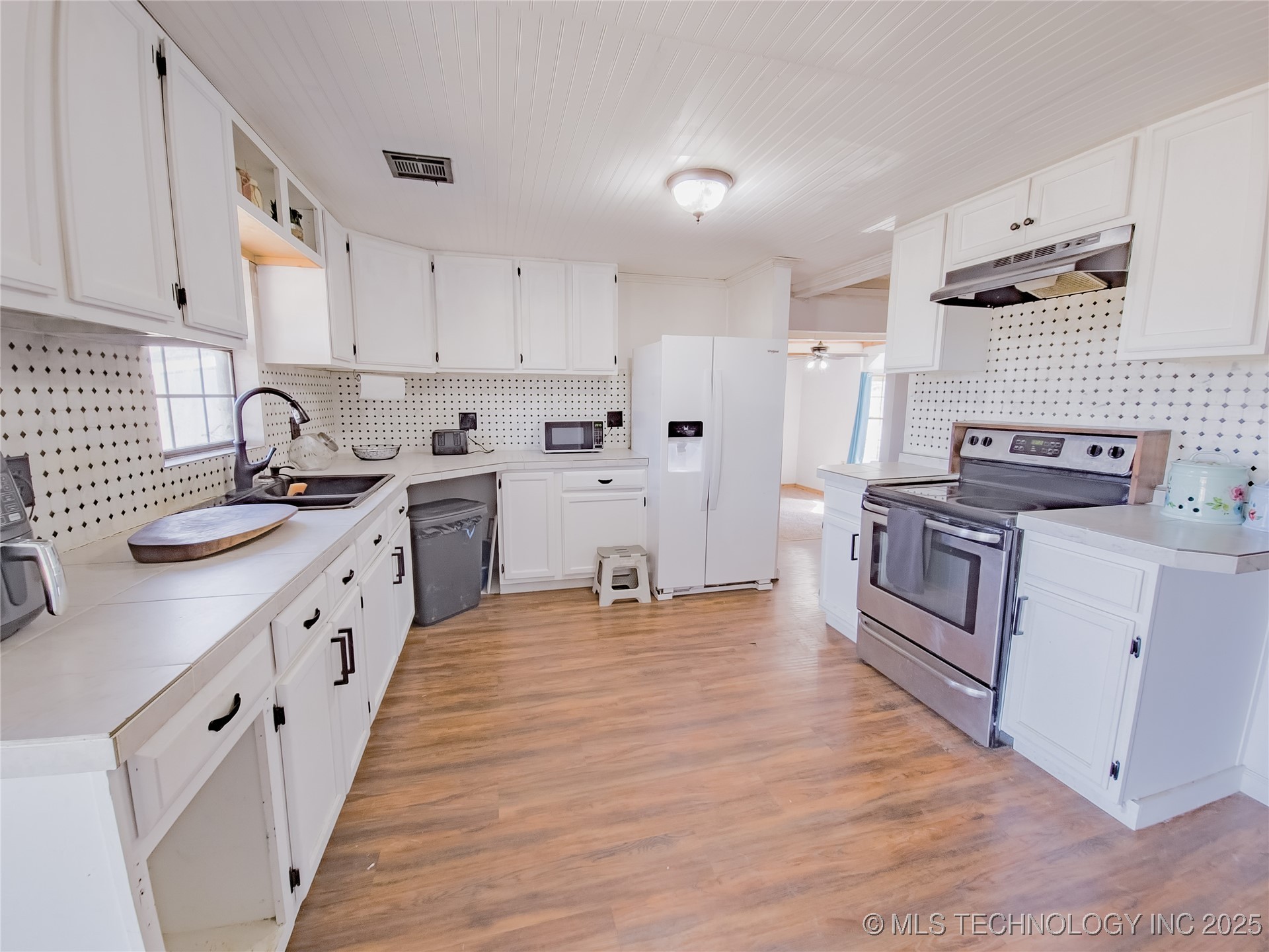 5579 Hardy Springs Road Property Photo 6