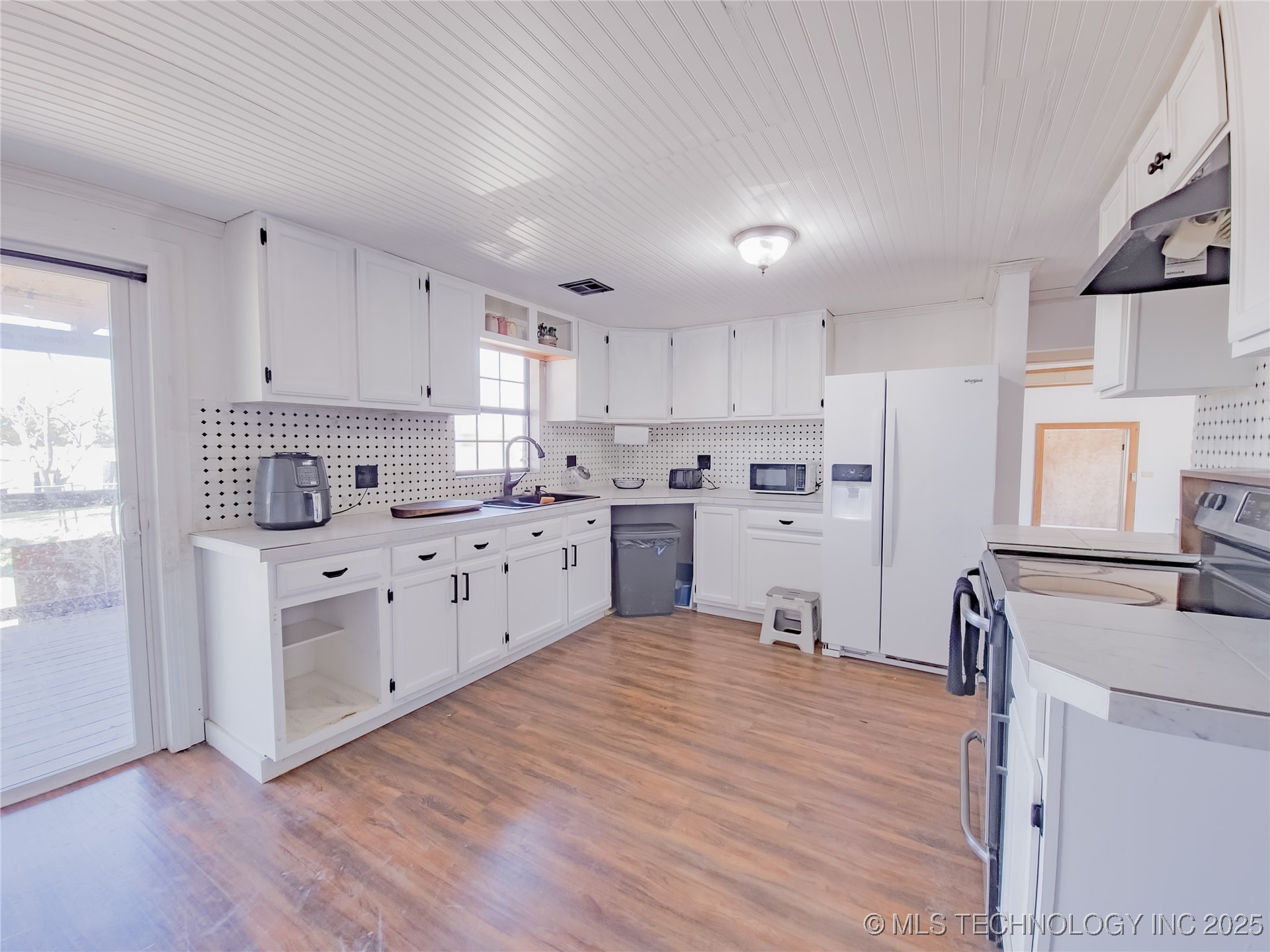 5579 Hardy Springs Road Property Photo 7