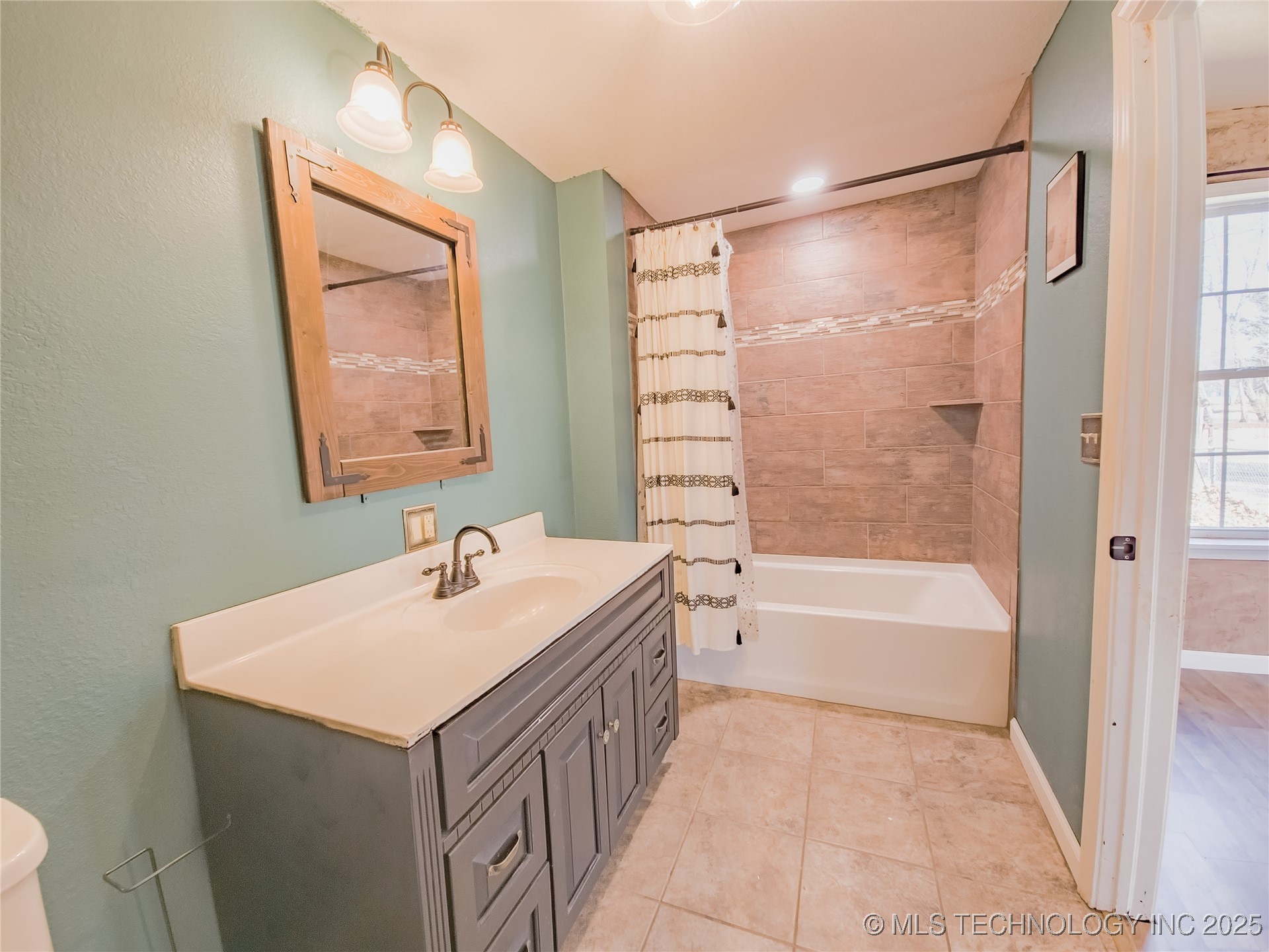 5579 Hardy Springs Road Property Photo 23