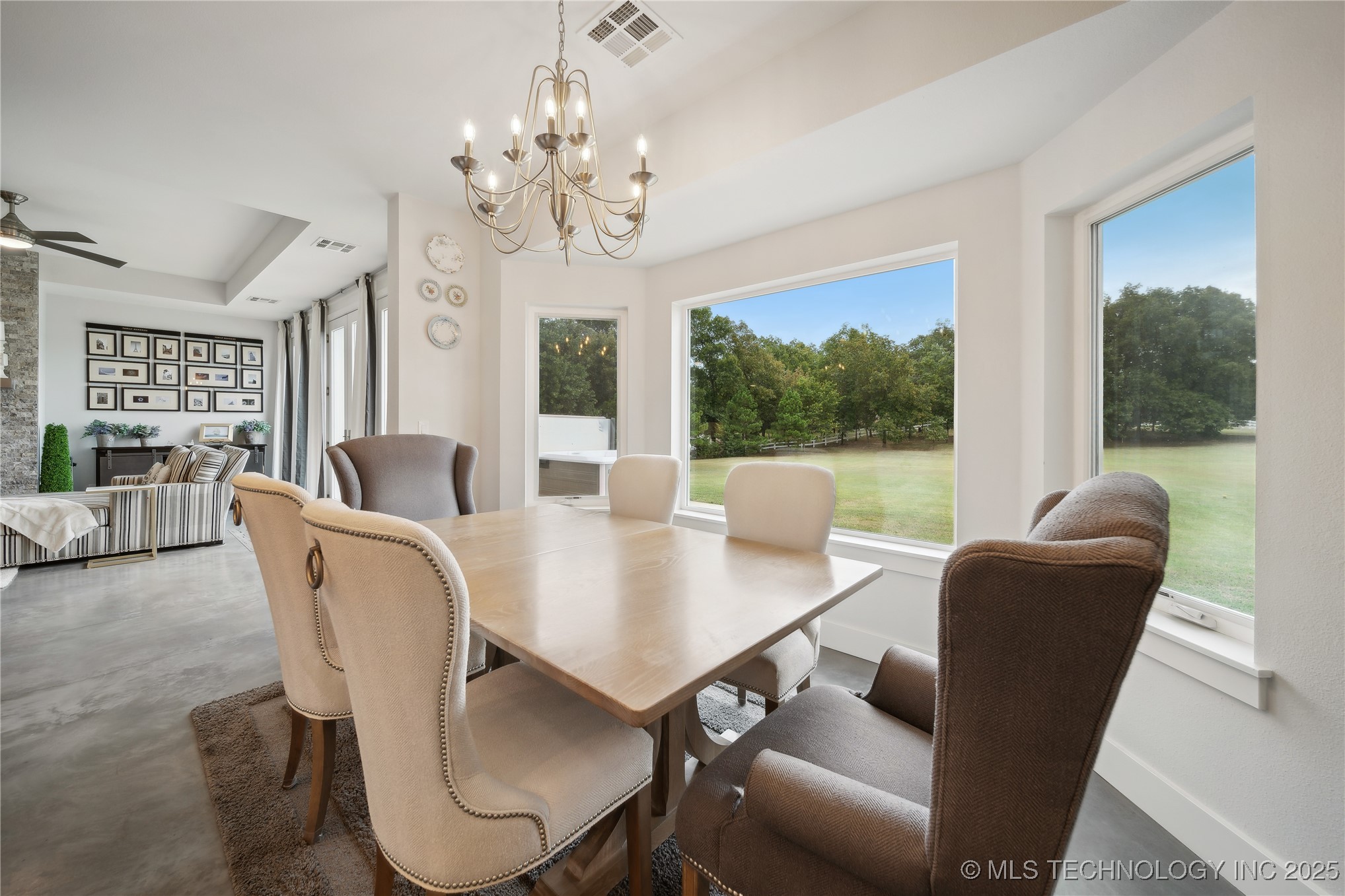 9433 S 282nd East Avenue Property Photo 16