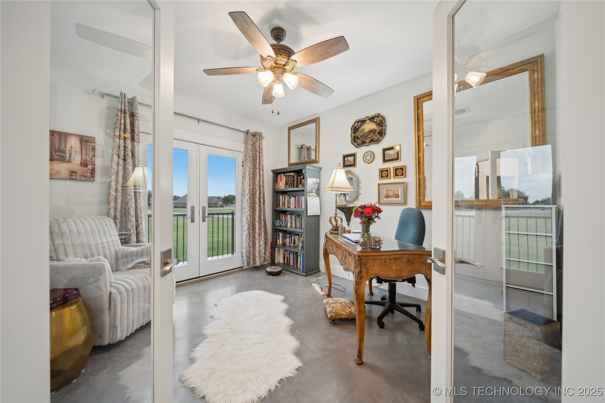 9433 S 282nd East Avenue Property Photo 17