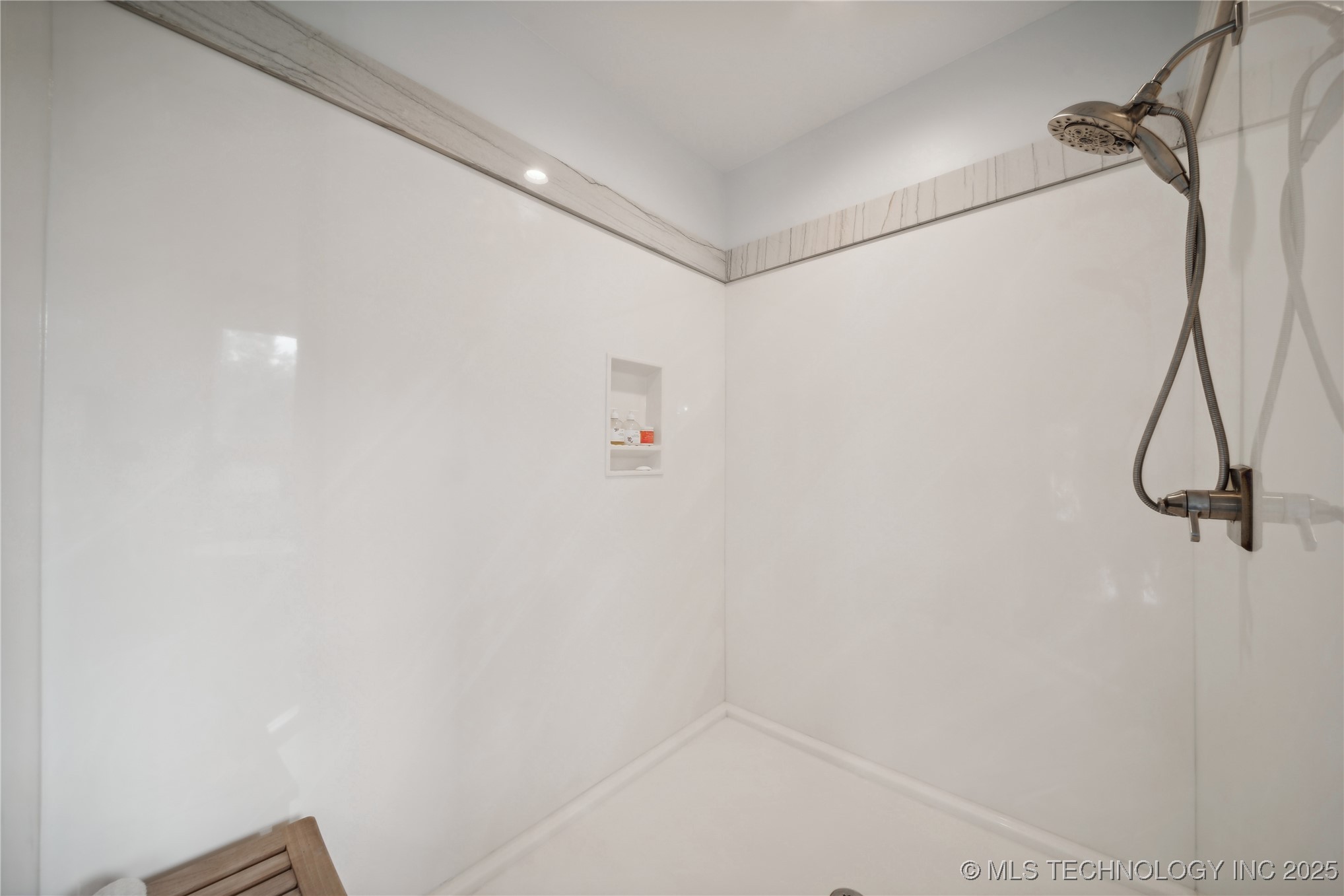 9433 S 282nd East Avenue Property Photo 23