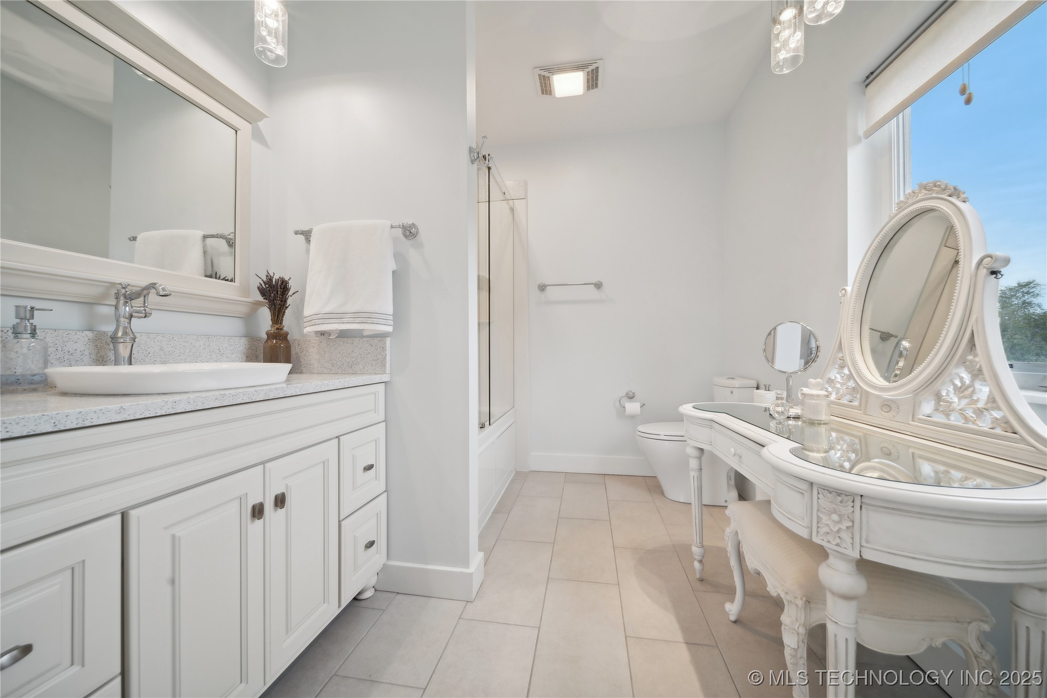 9433 S 282nd East Avenue Property Photo 41