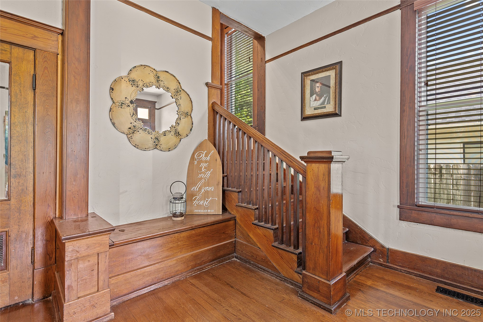 121 F Sw Property Photo 3