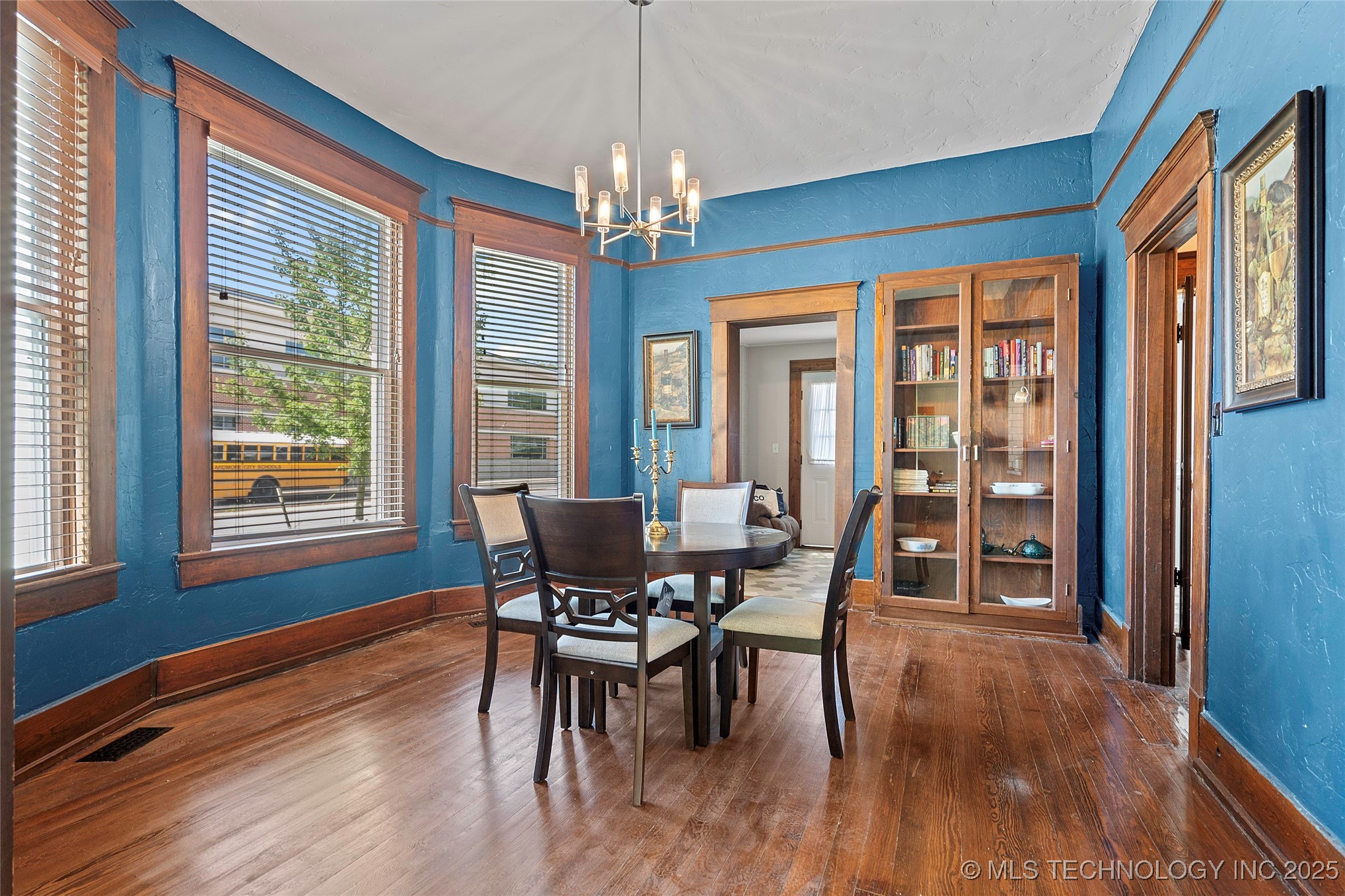 121 F Sw Property Photo 38