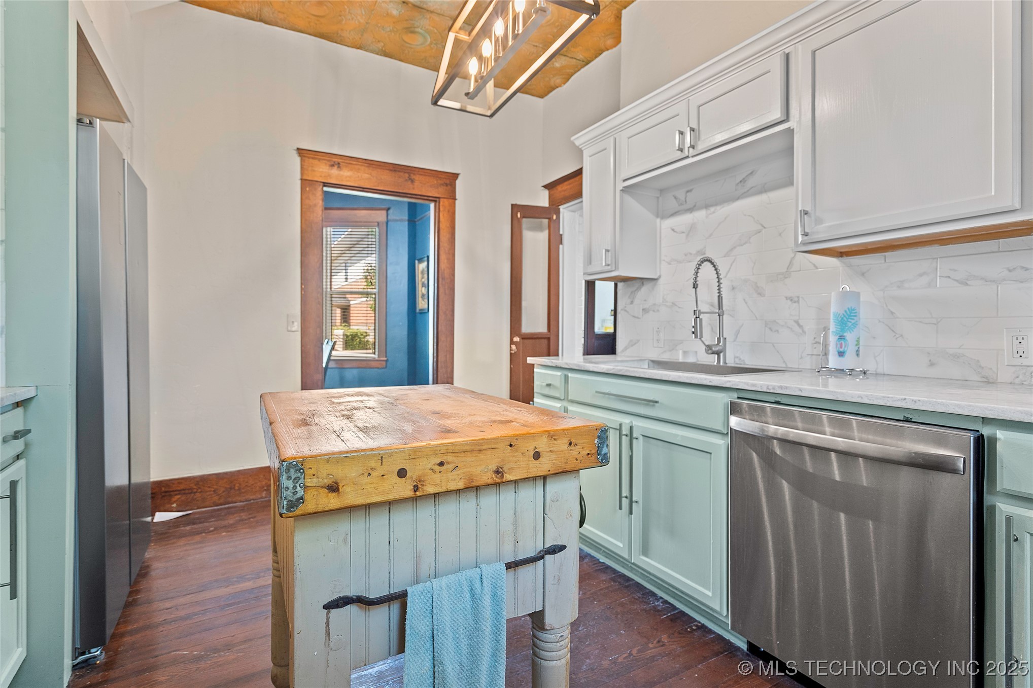 121 F Sw Property Photo 45