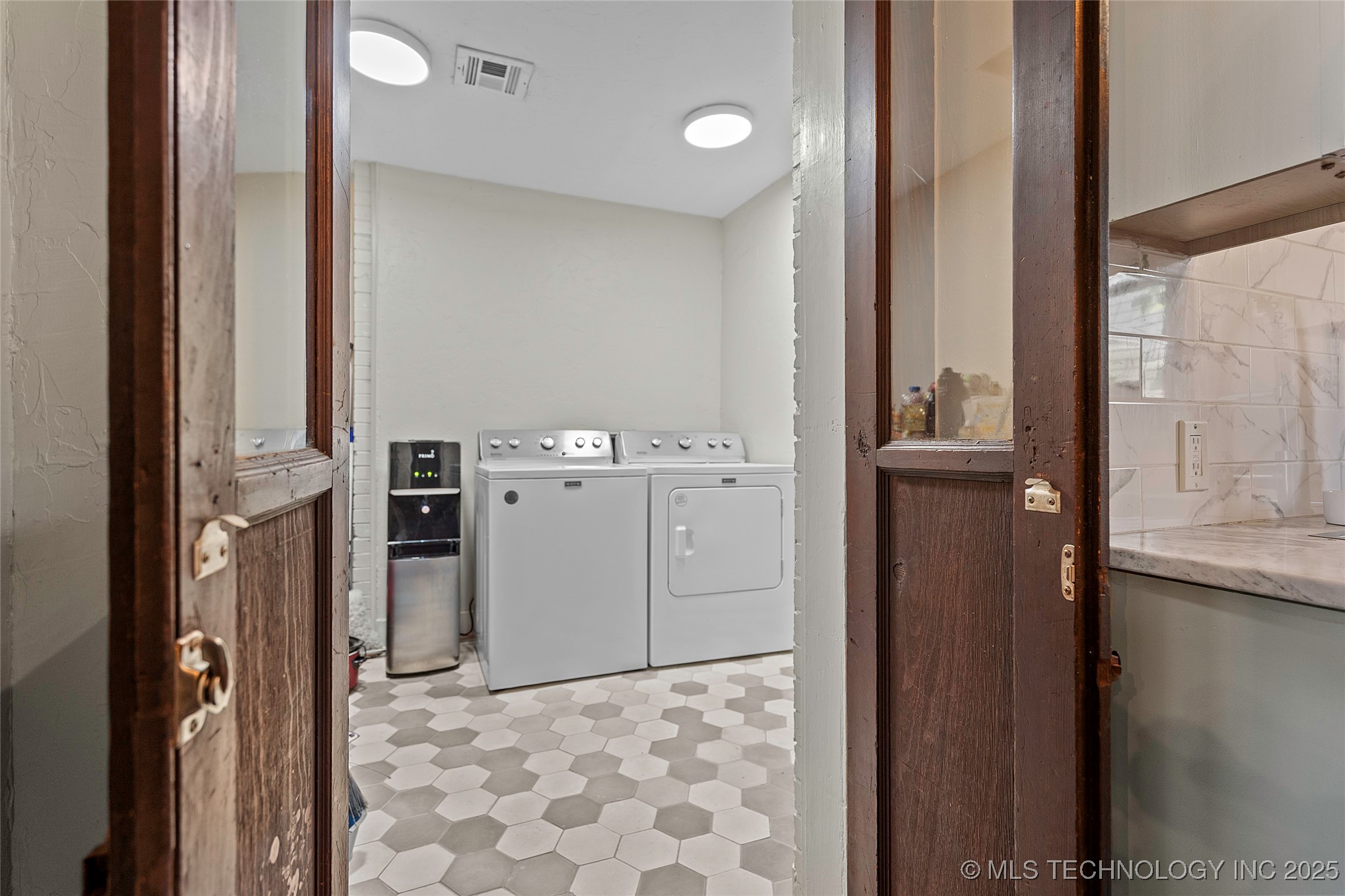 121 F Sw Property Photo 50