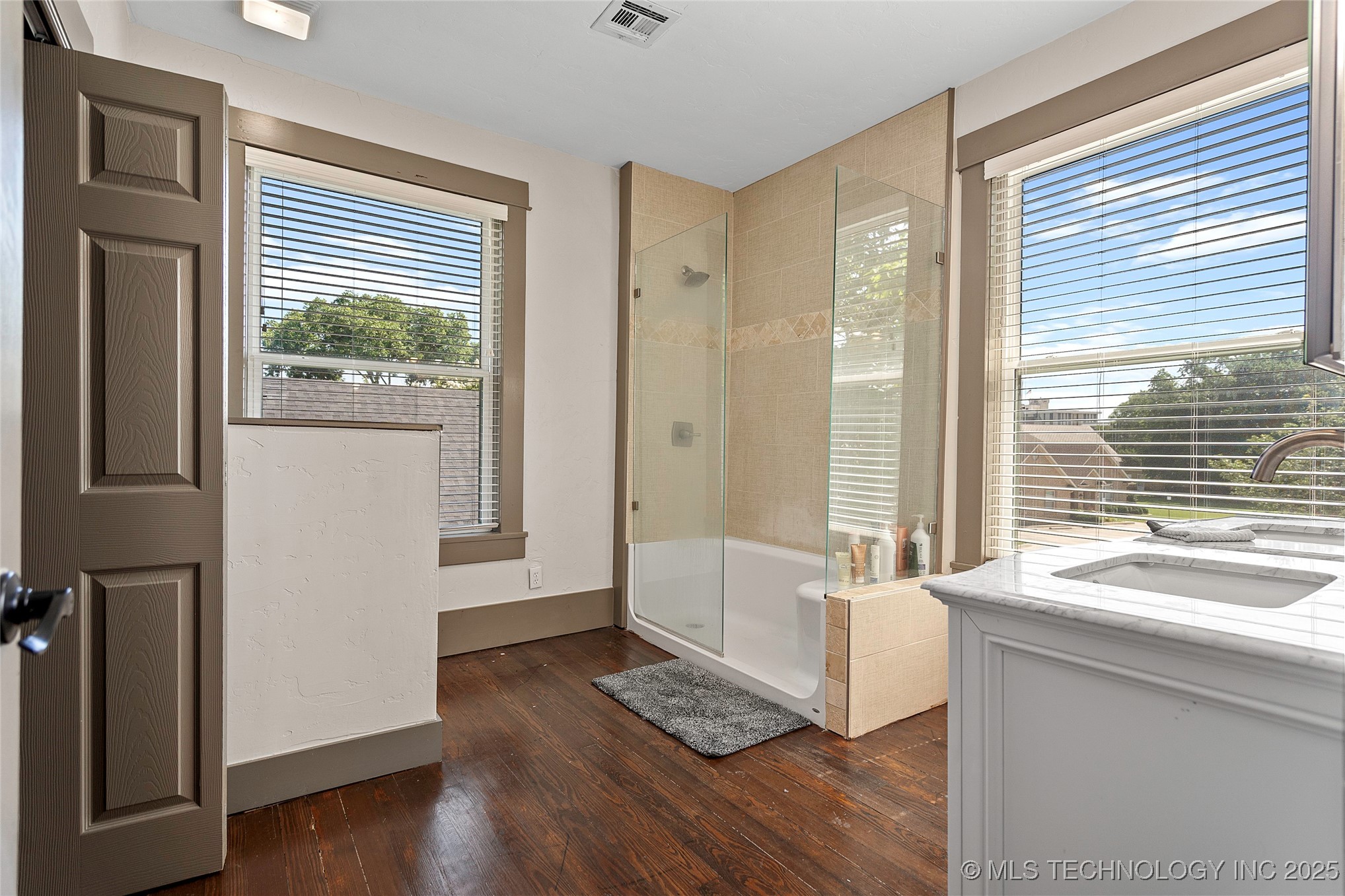 121 F Sw Property Photo 56