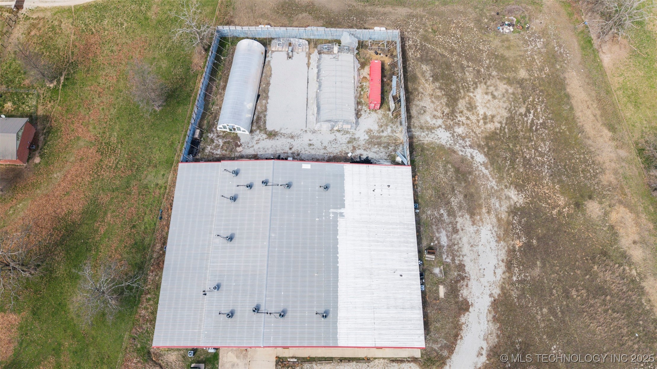 57530 E Us Hwy 59 Property Photo 3