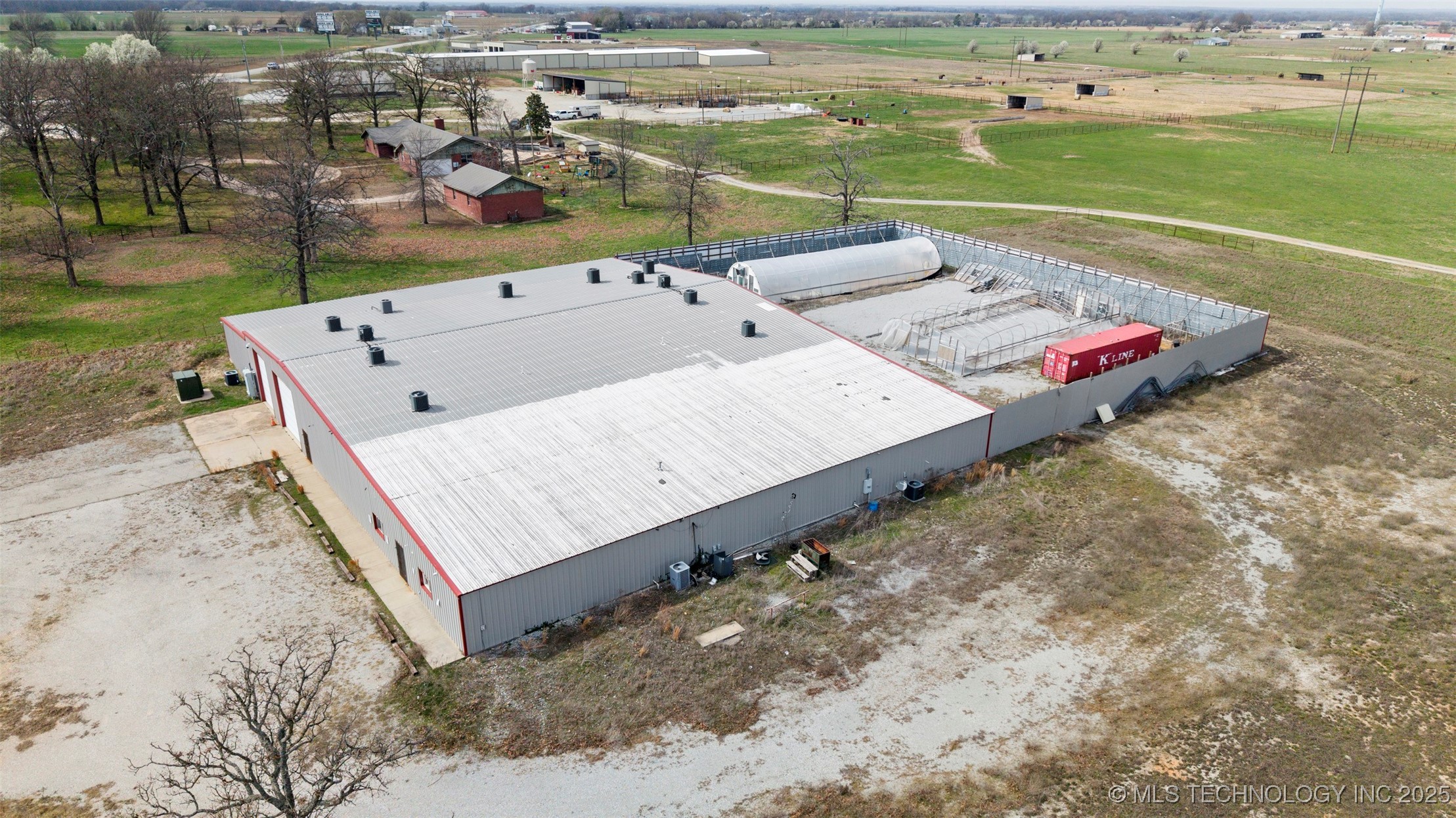 57530 E Us Hwy 59 Property Photo 10