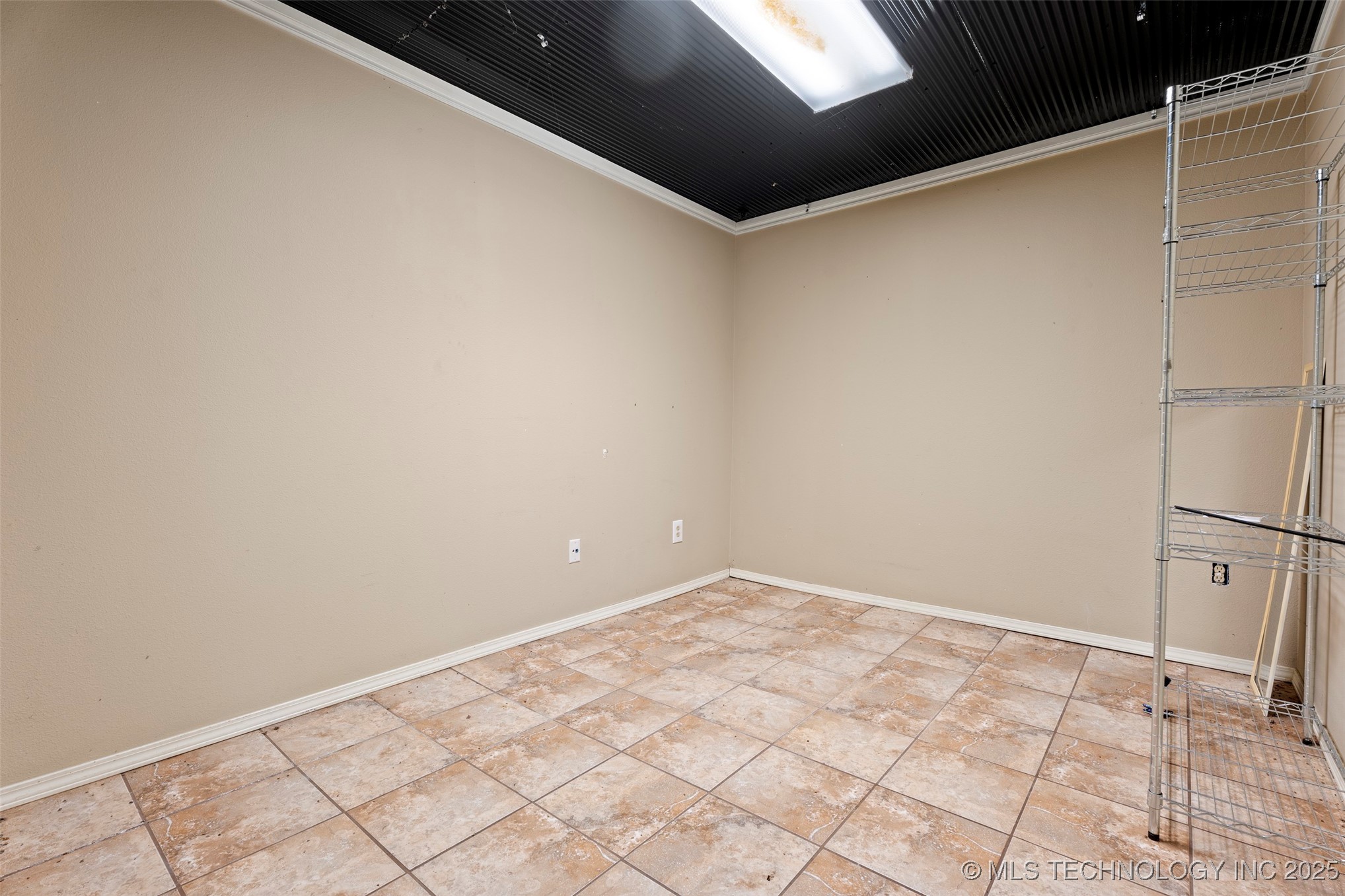 57530 E Us Hwy 59 Property Photo 13