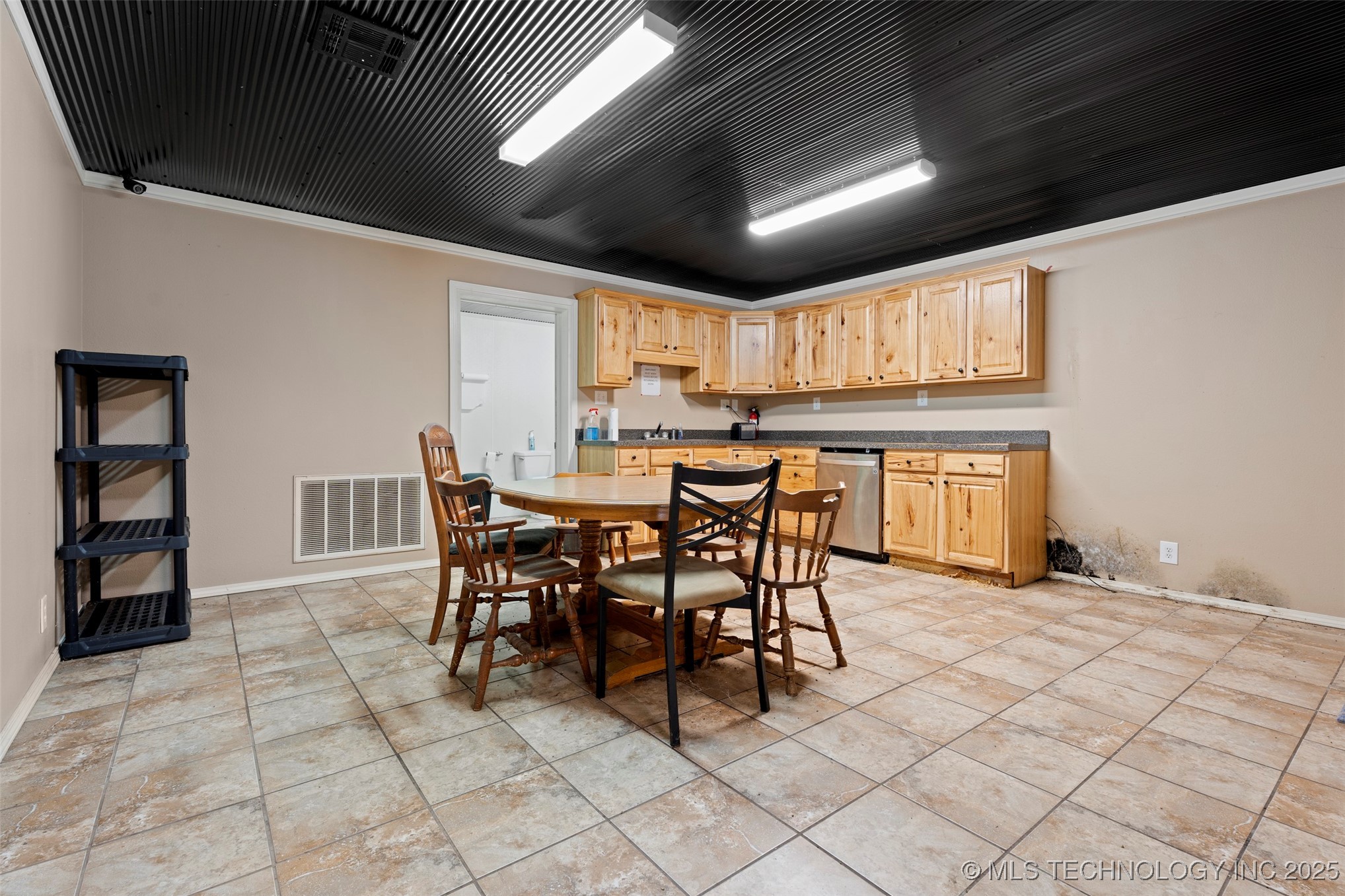 57530 E Us Hwy 59 Property Photo 15