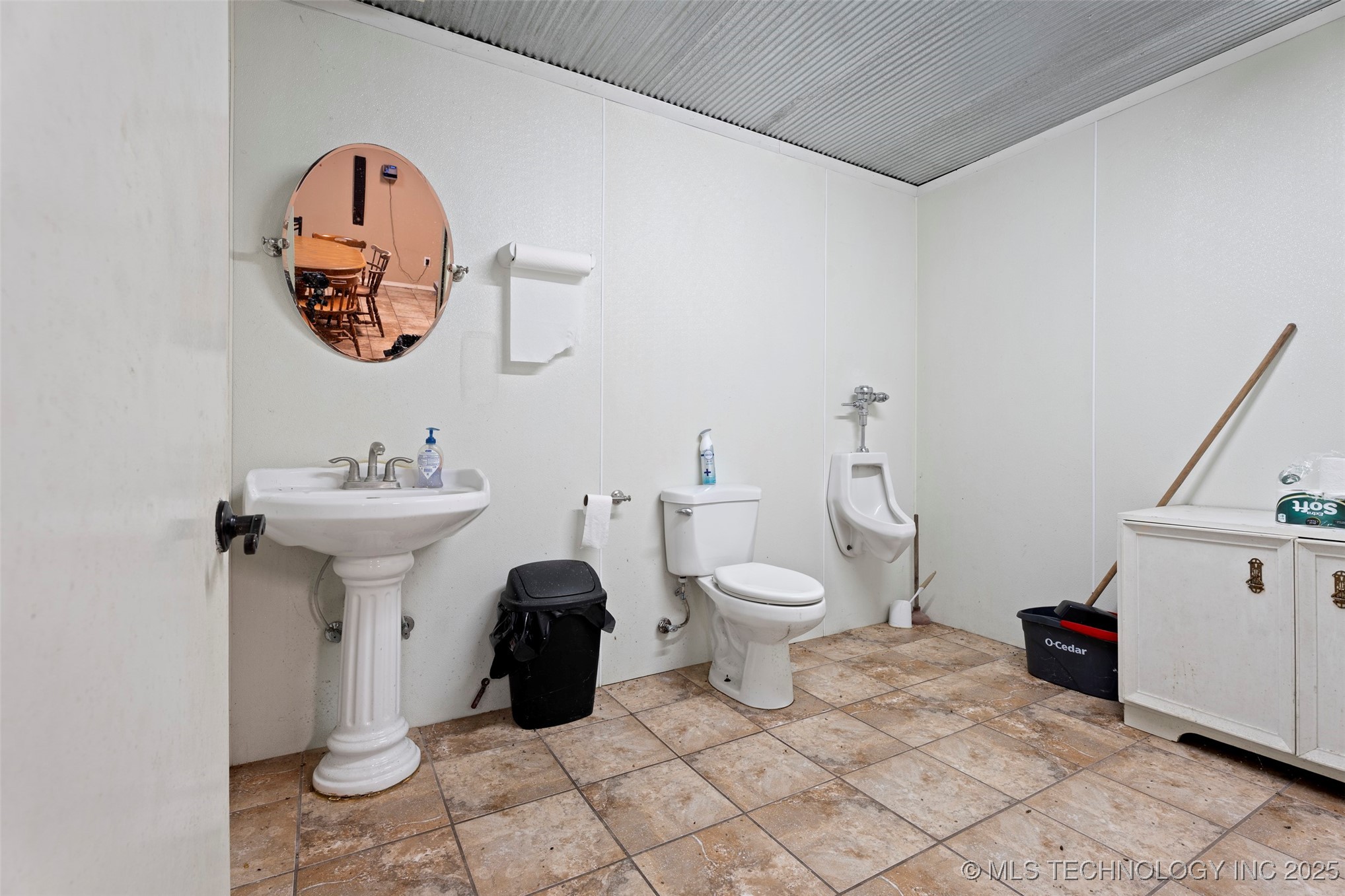 57530 E Us Hwy 59 Property Photo 16