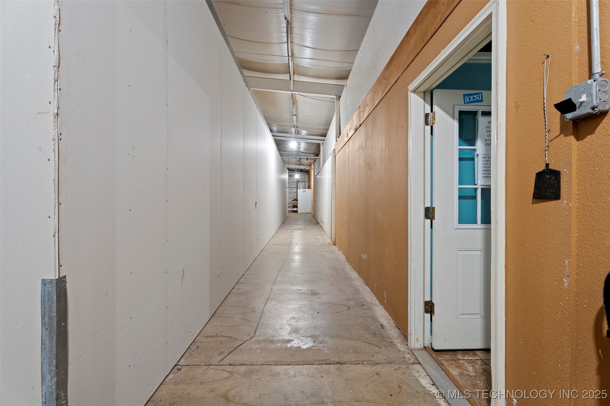 57530 E Us Hwy 59 Property Photo 22