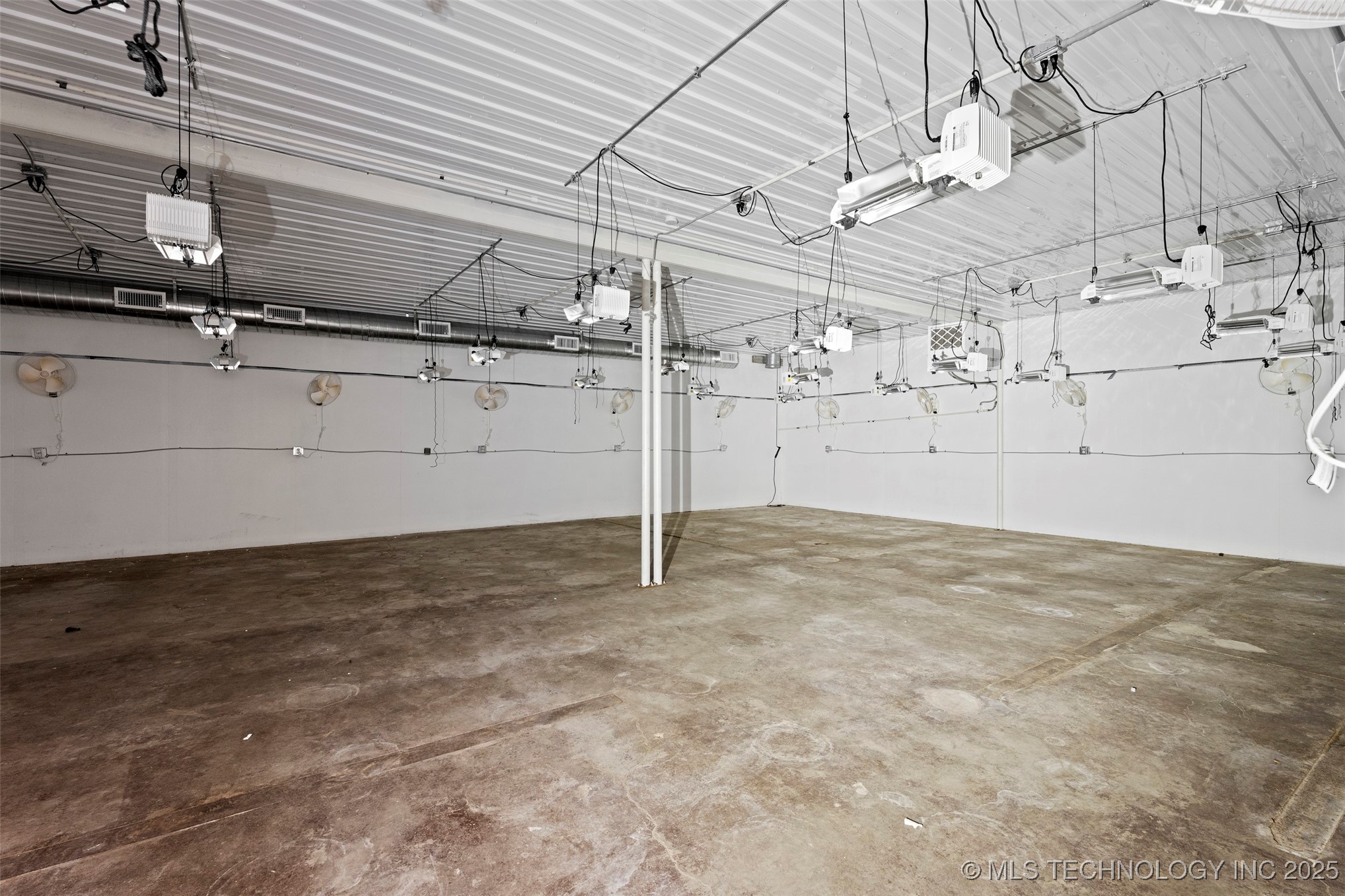 57530 E Us Hwy 59 Property Photo 27