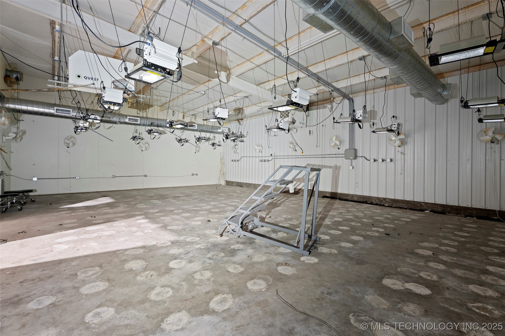 57530 E Us Hwy 59 Property Photo 28