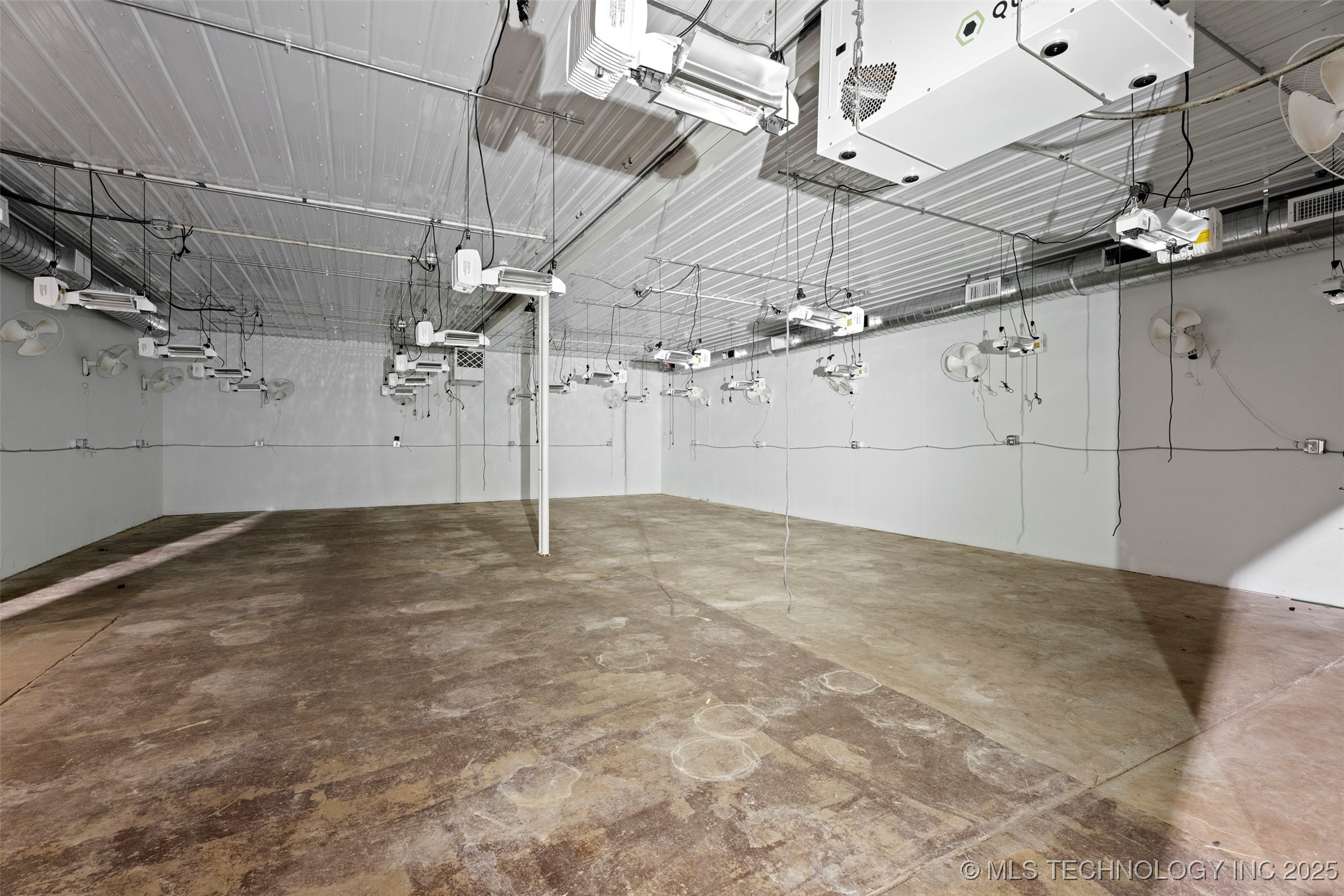 57530 E Us Hwy 59 Property Photo 37