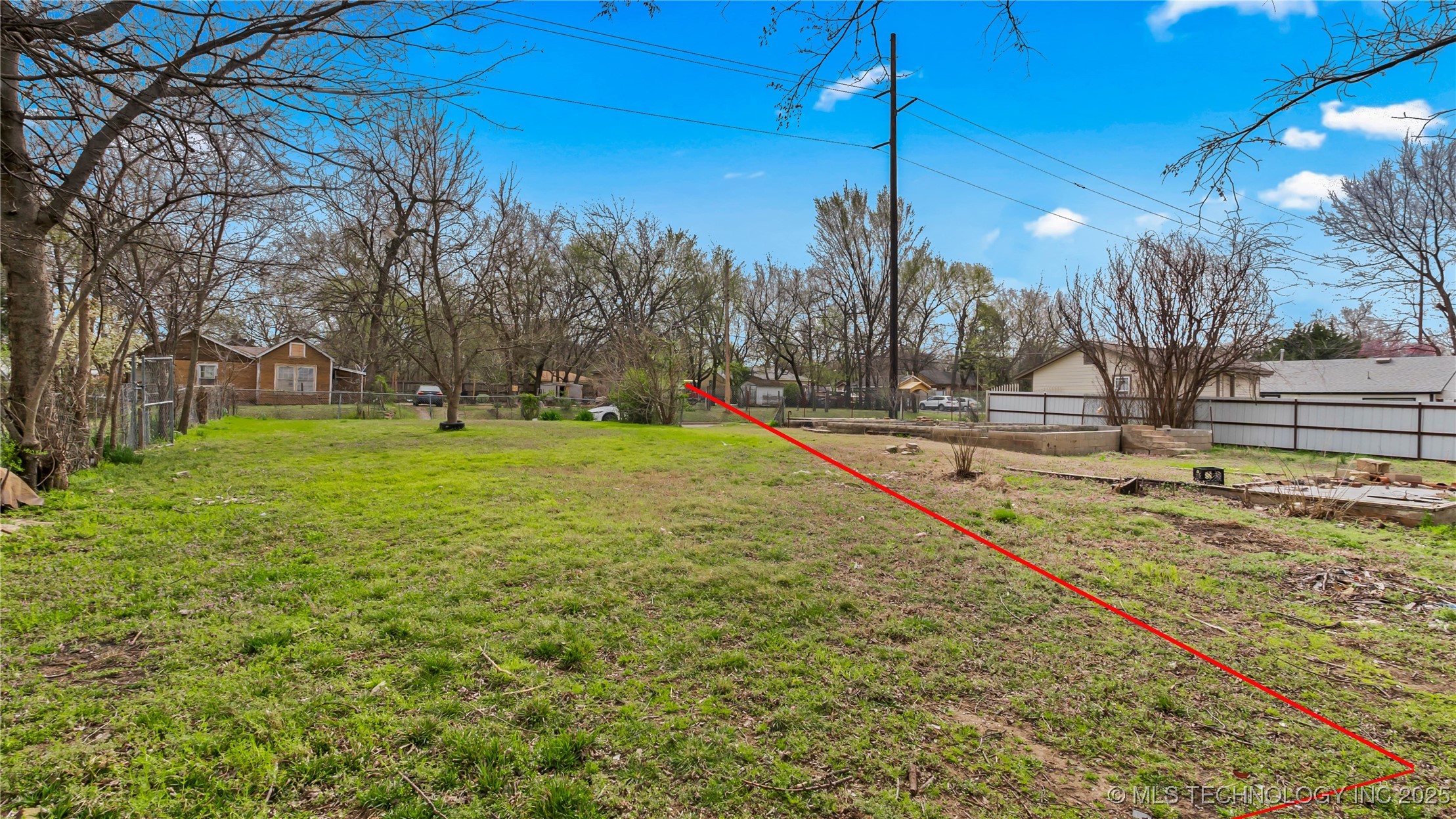 1828 N Birmingham Avenue Property Photo 2