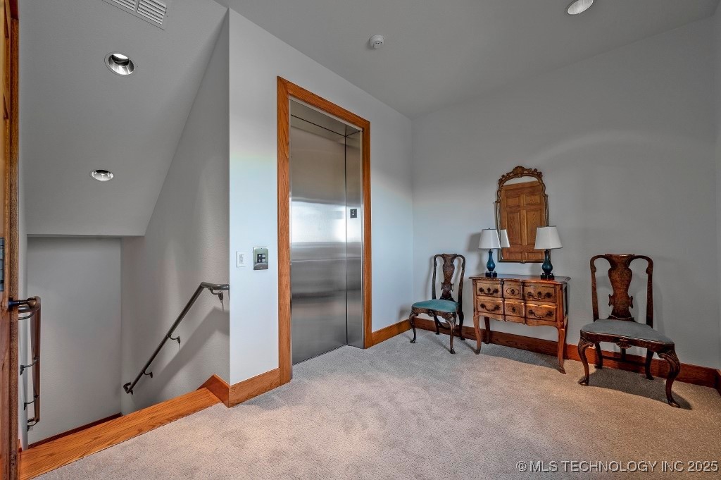 5094 Tower Drive Property Photo 7