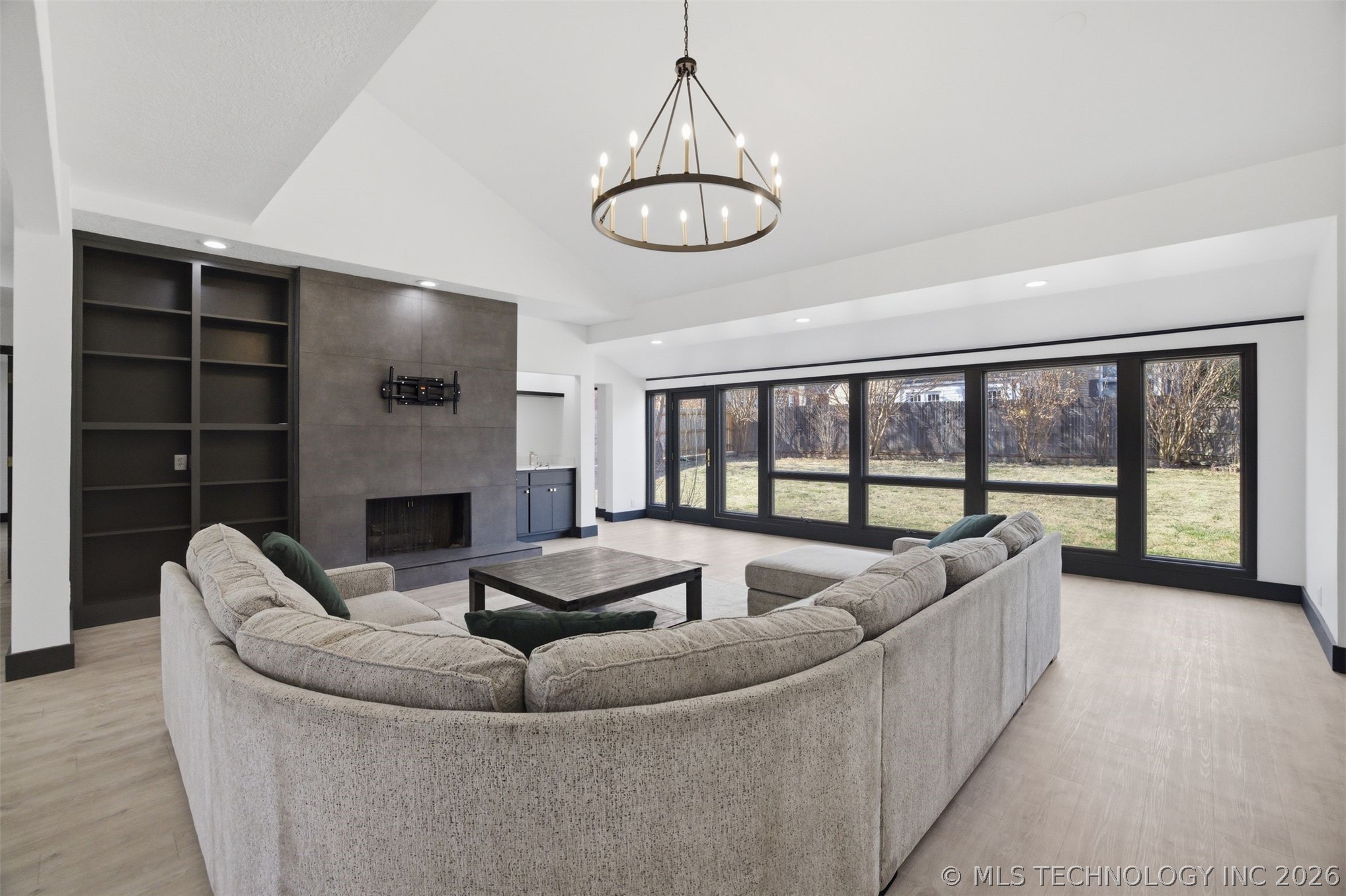 7505 E 65th Street Property Photo 11