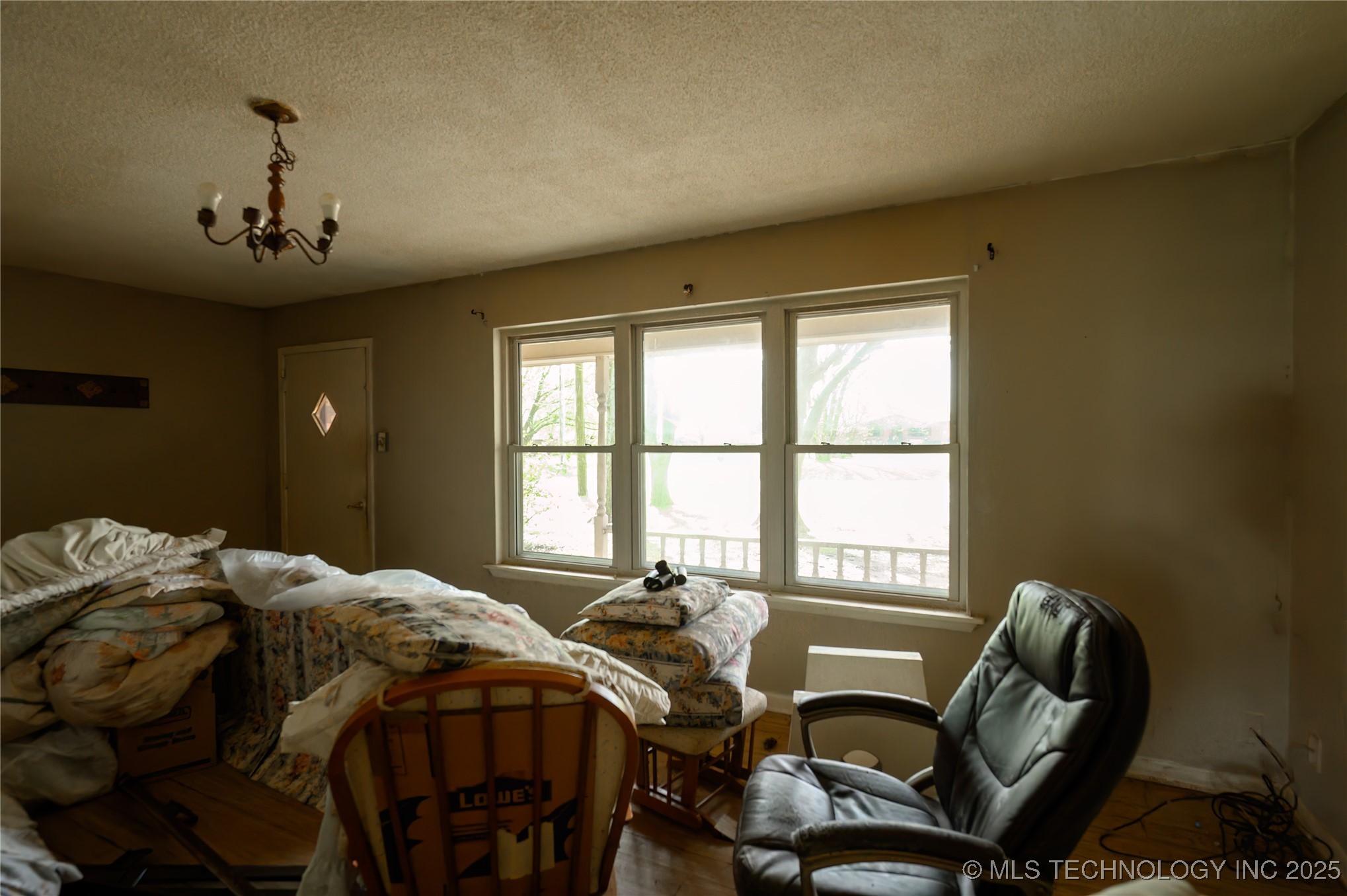 210 N Collins Property Photo 40