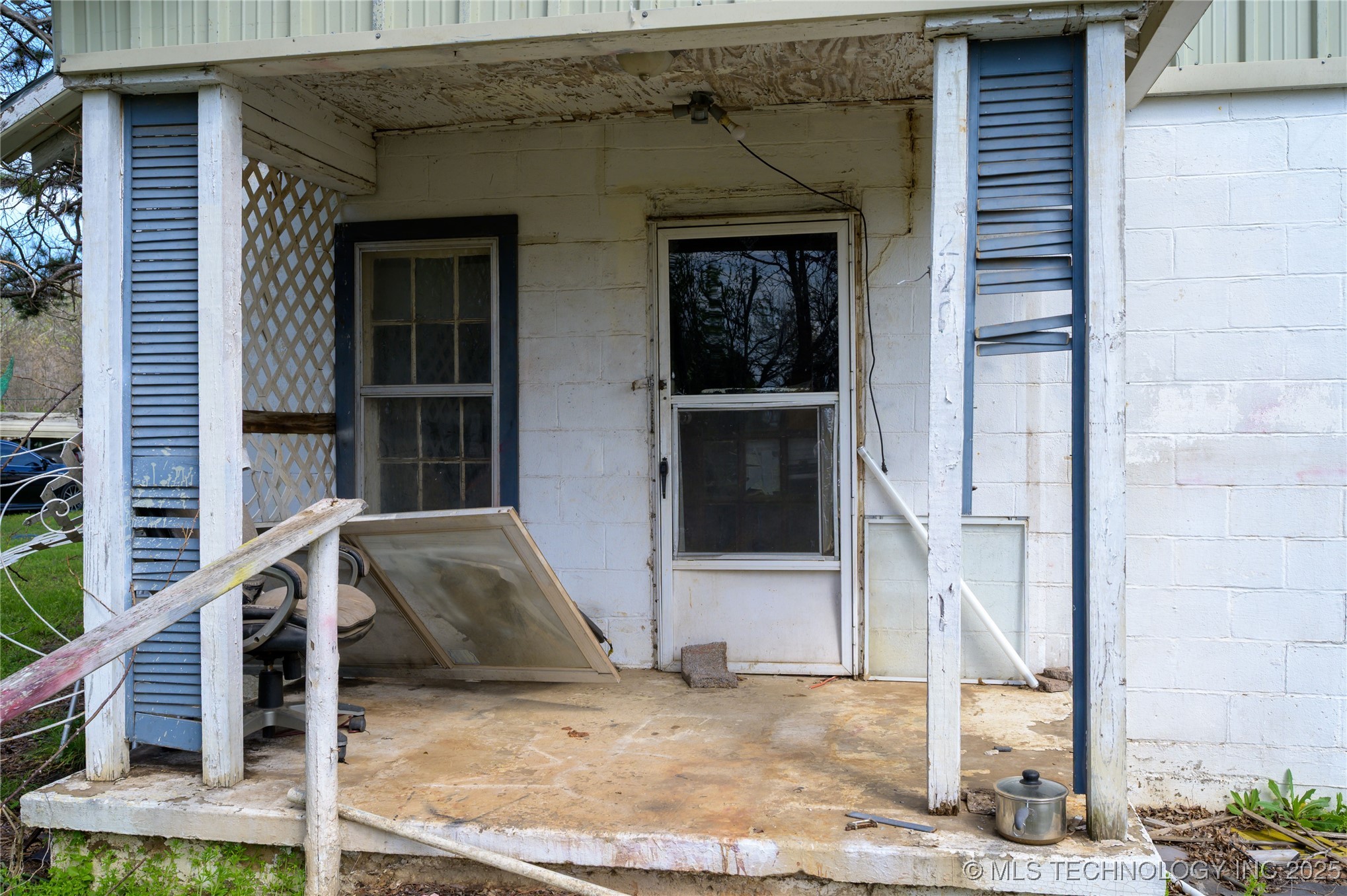 210 N Collins Property Photo 42