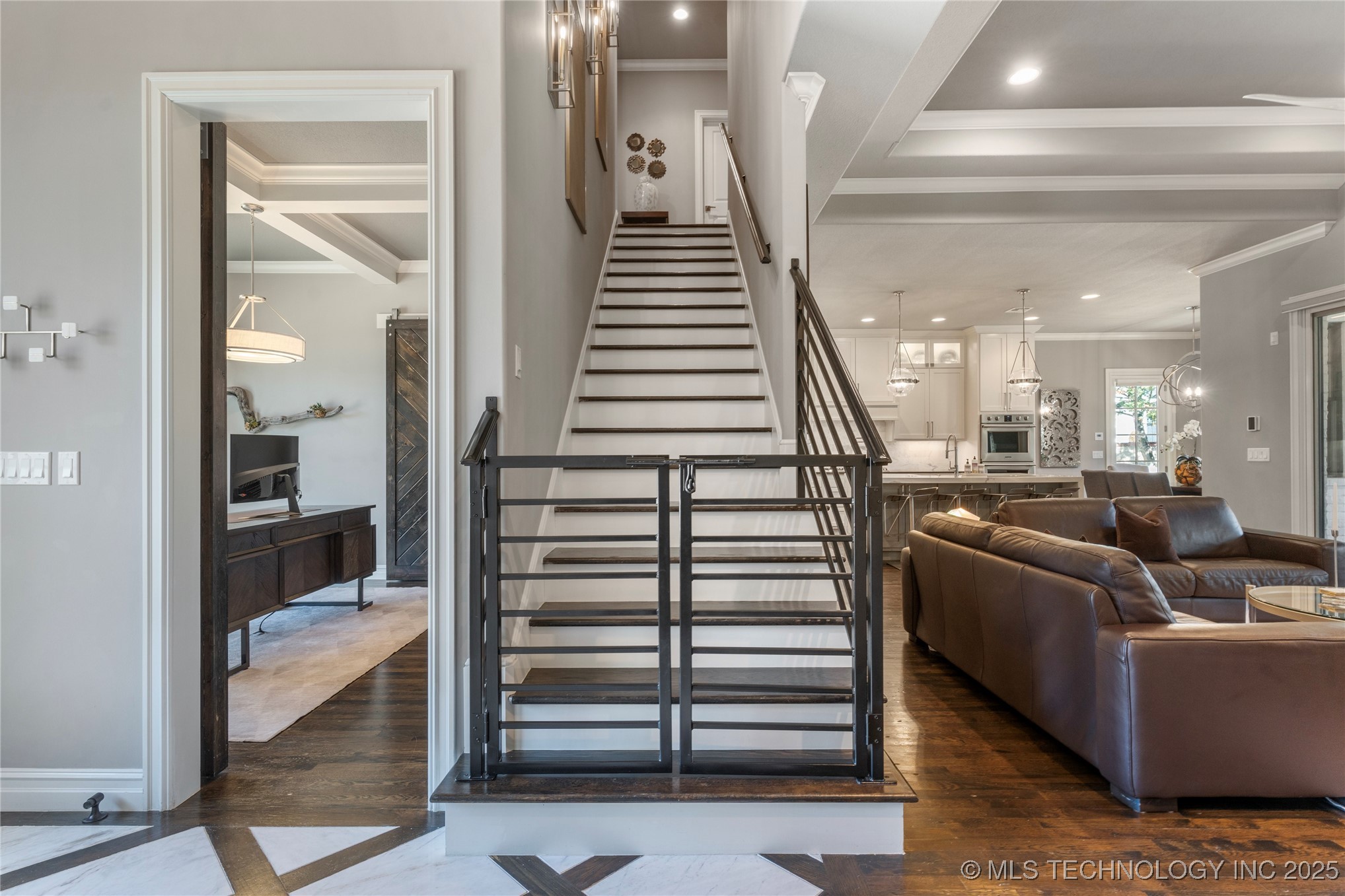 1316 E 18th Street Property Photo 7