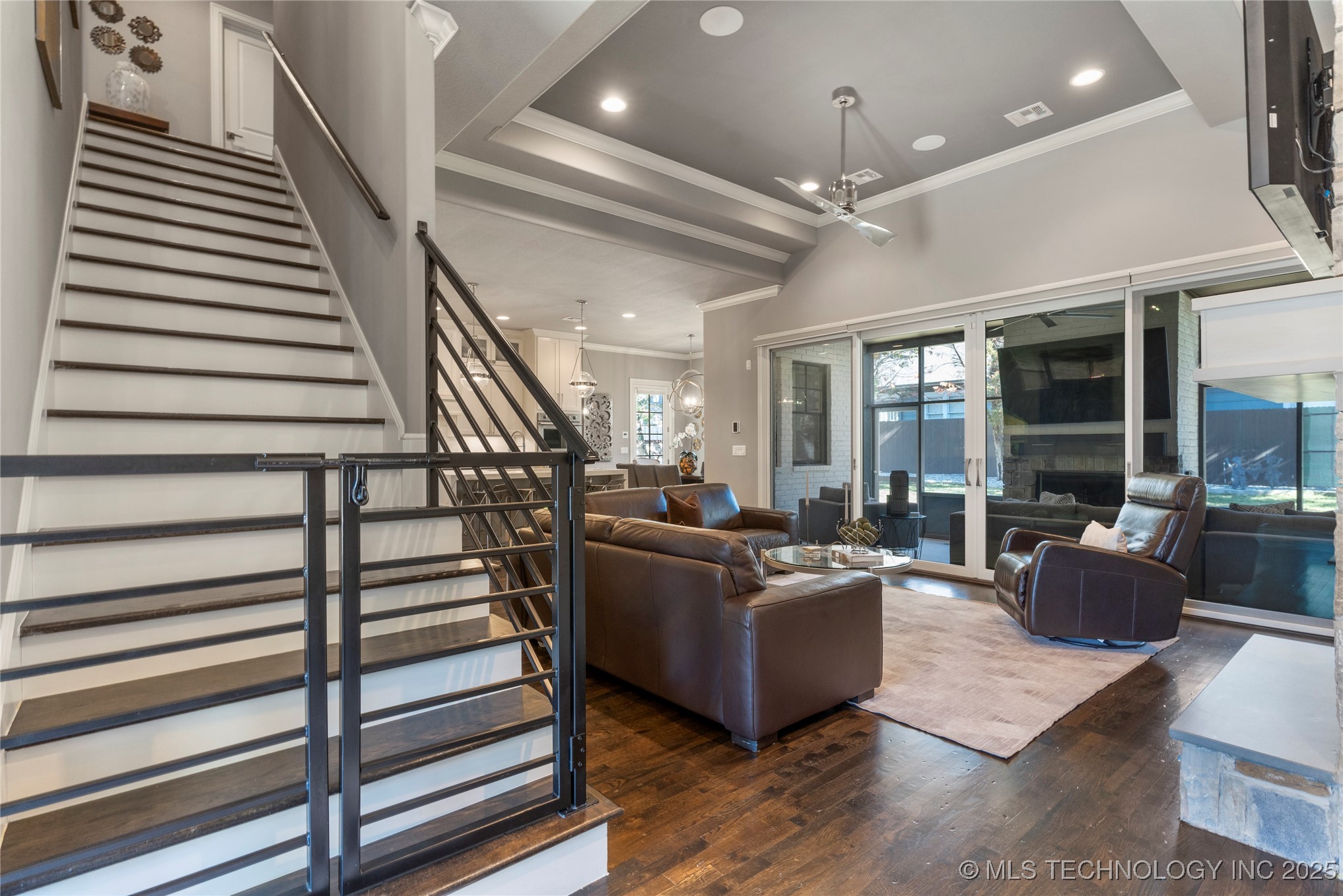 1316 E 18th Street Property Photo 8