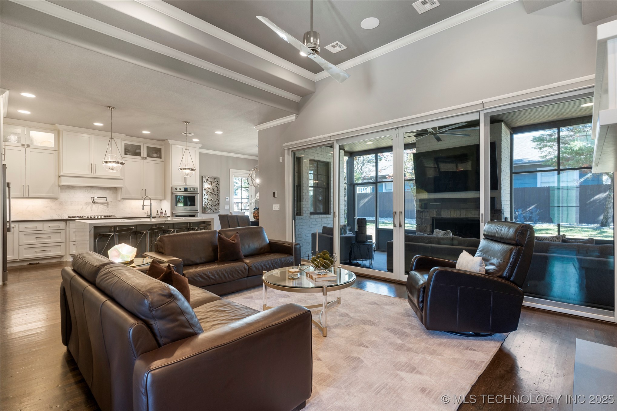 1316 E 18th Street Property Photo 15