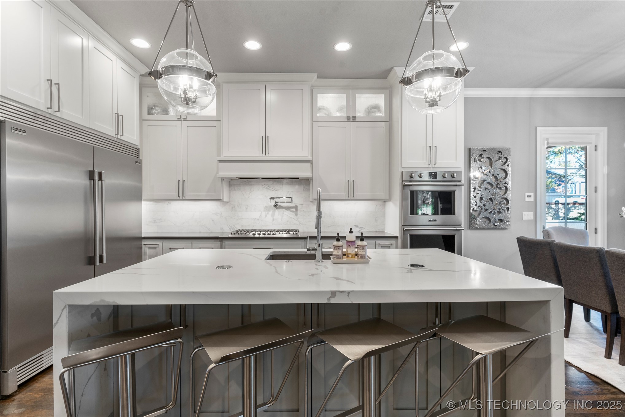 1316 E 18th Street Property Photo 16