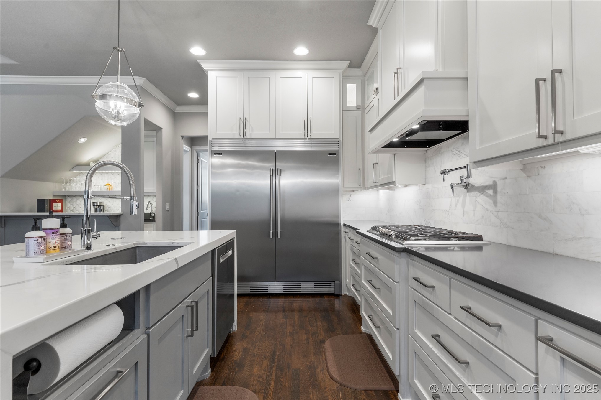 1316 E 18th Street Property Photo 19