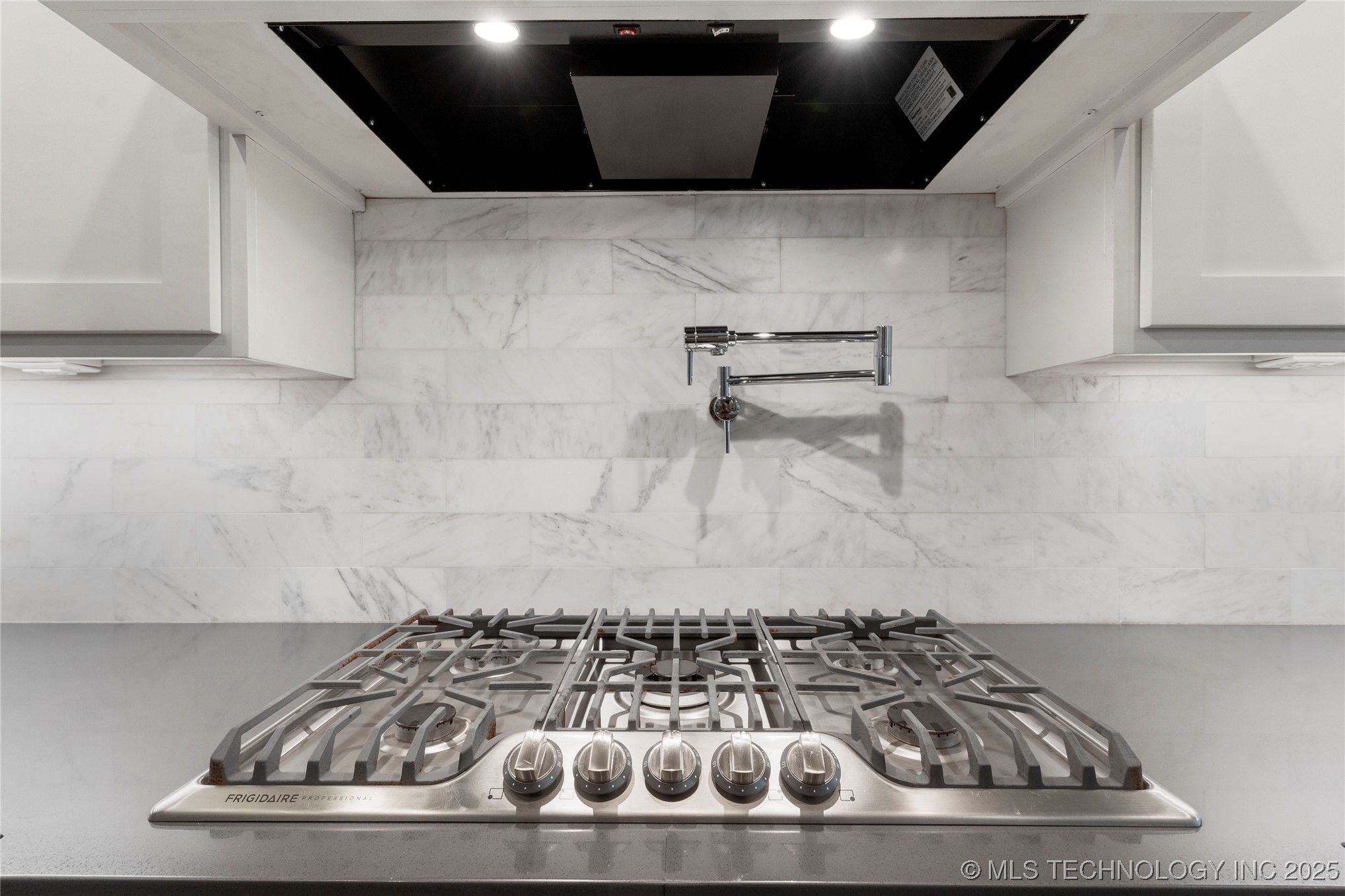 1316 E 18th Street Property Photo 21