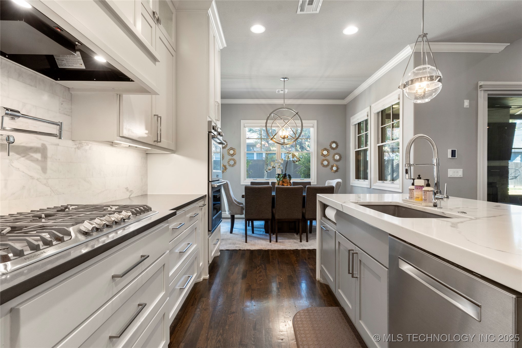 1316 E 18th Street Property Photo 22