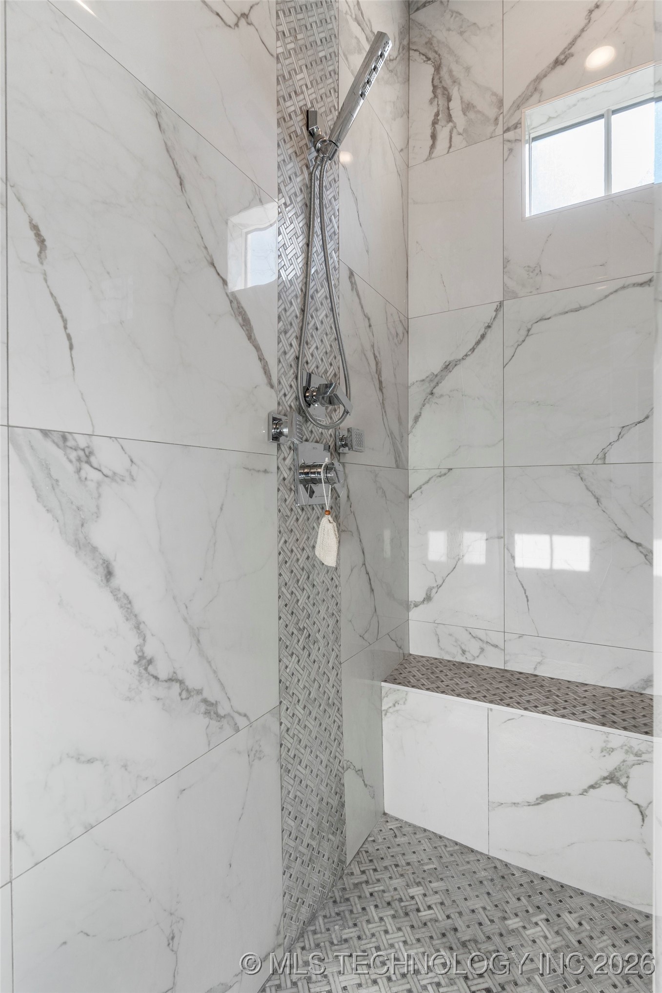 1316 E 18th Street Property Photo 39