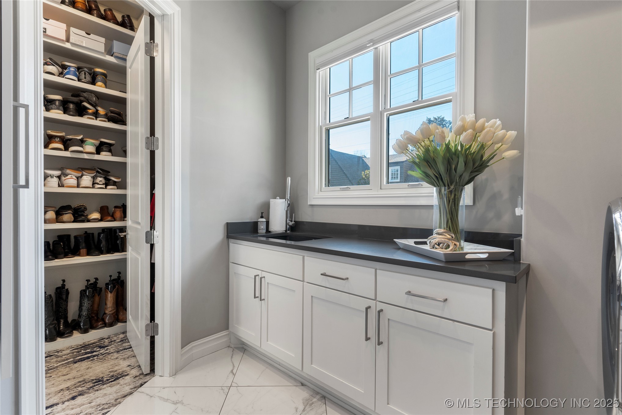 1316 E 18th Street Property Photo 42