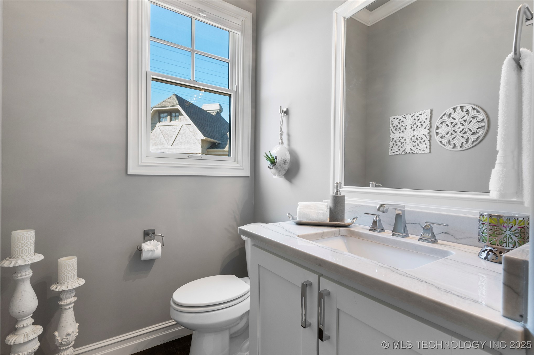 1316 E 18th Street Property Photo 44