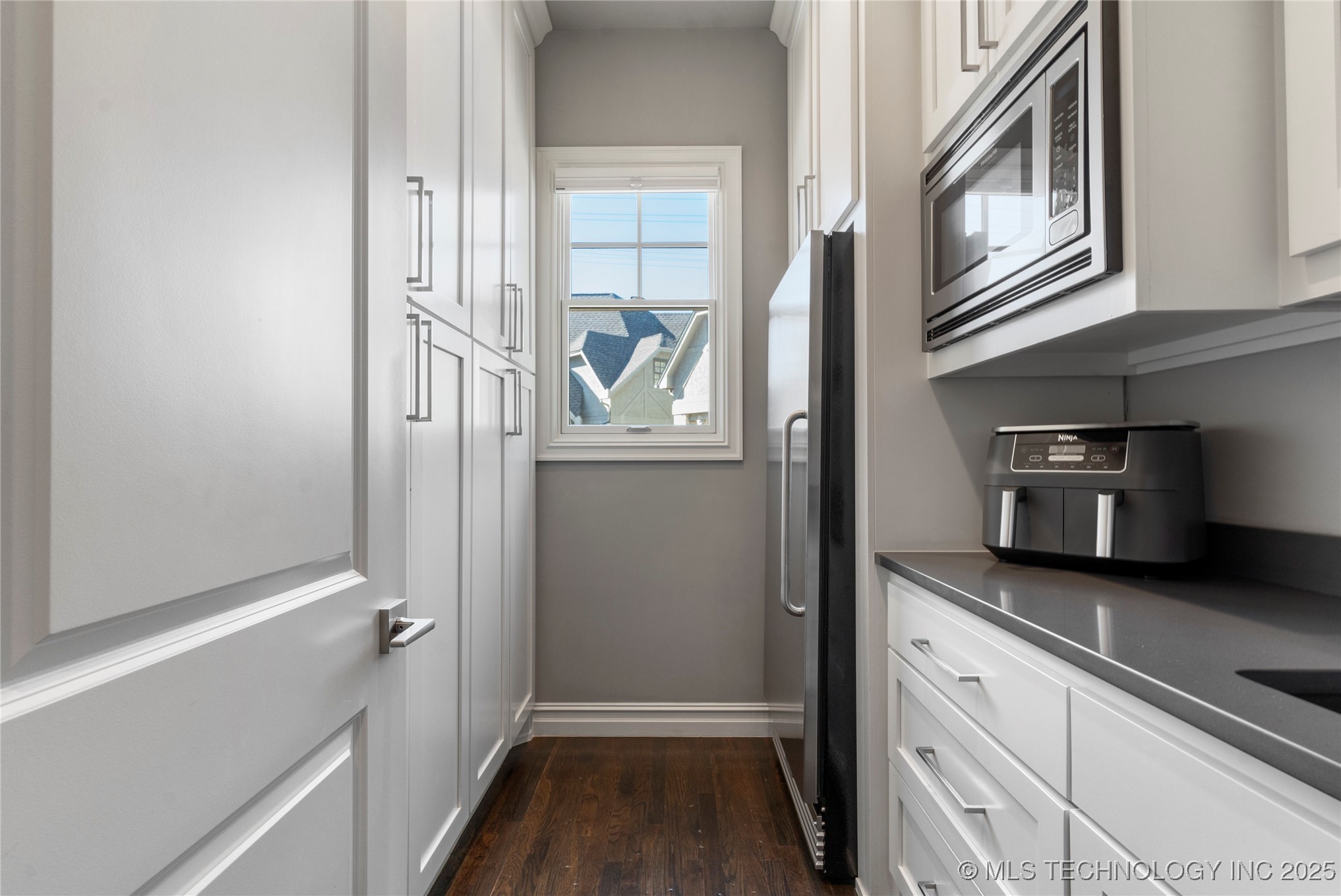 1316 E 18th Street Property Photo 46