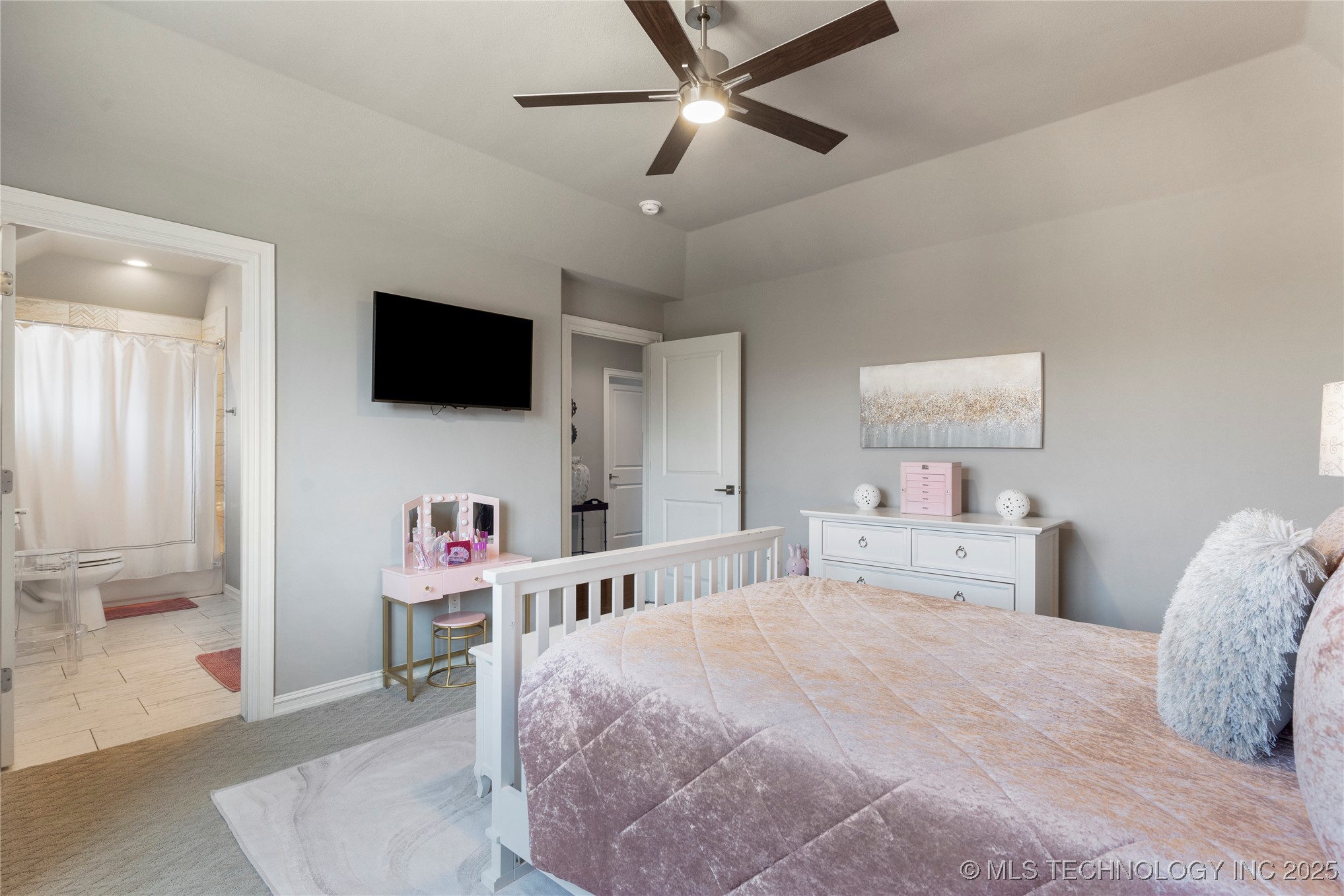 1316 E 18th Street Property Photo 50