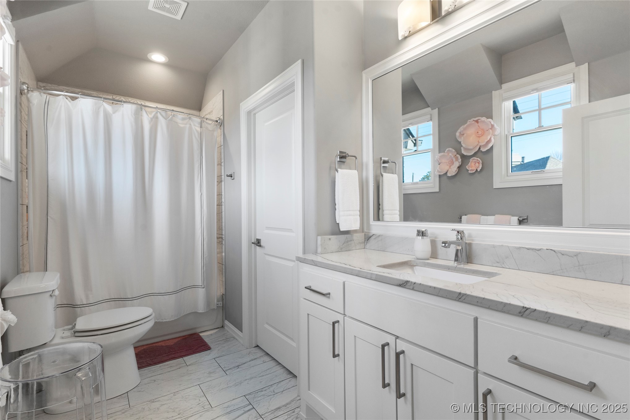 1316 E 18th Street Property Photo 51