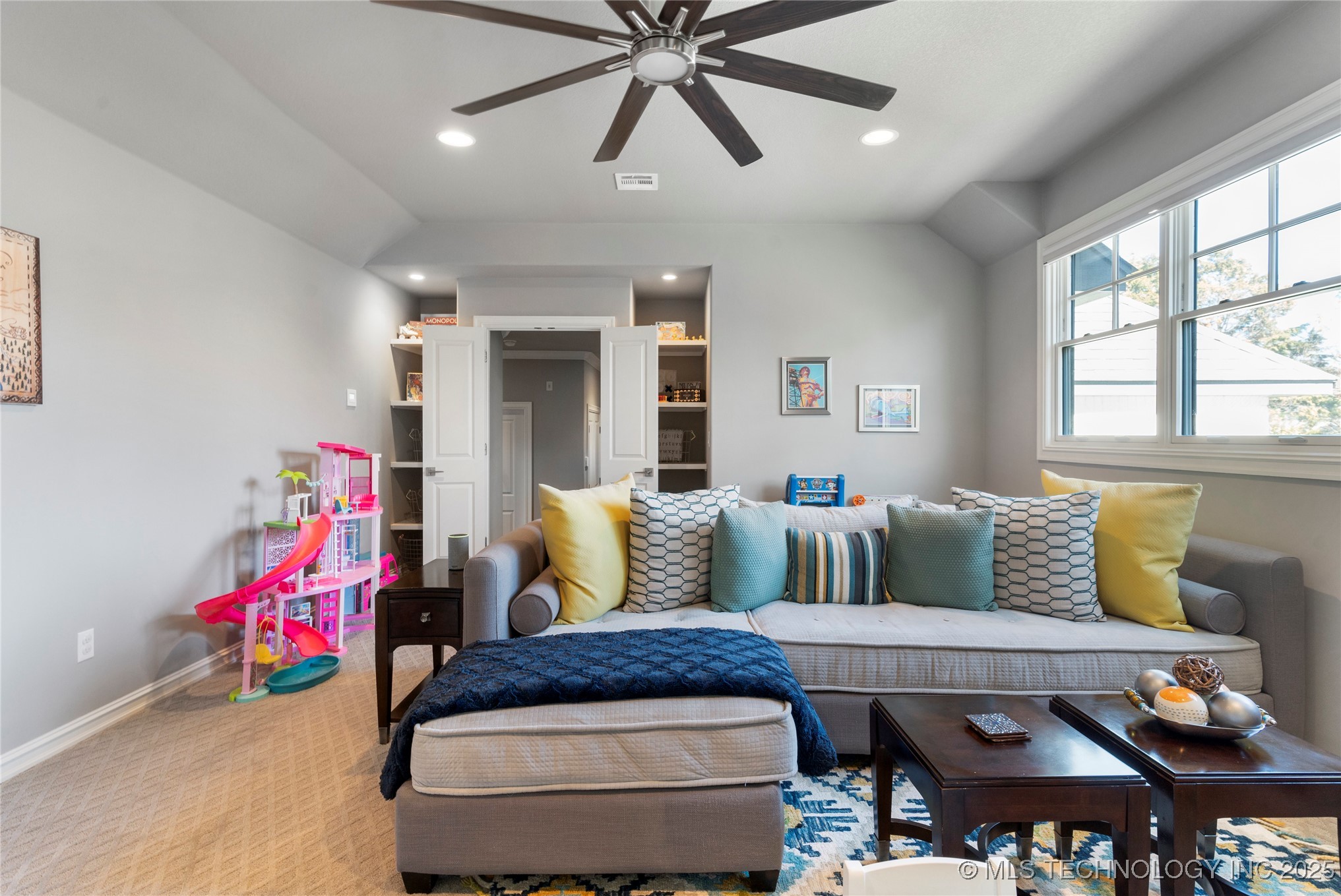 1316 E 18th Street Property Photo 55