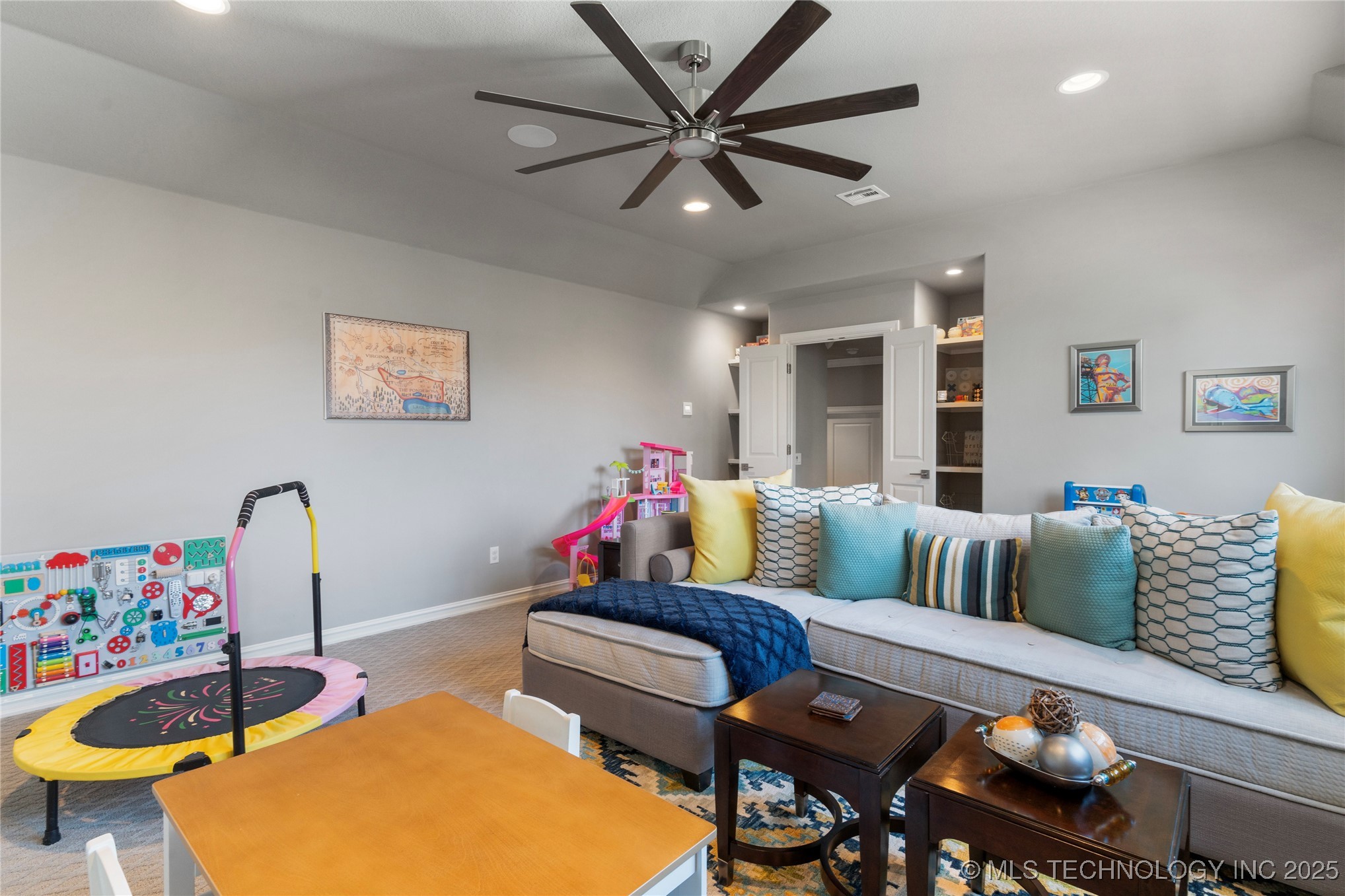 1316 E 18th Street Property Photo 56