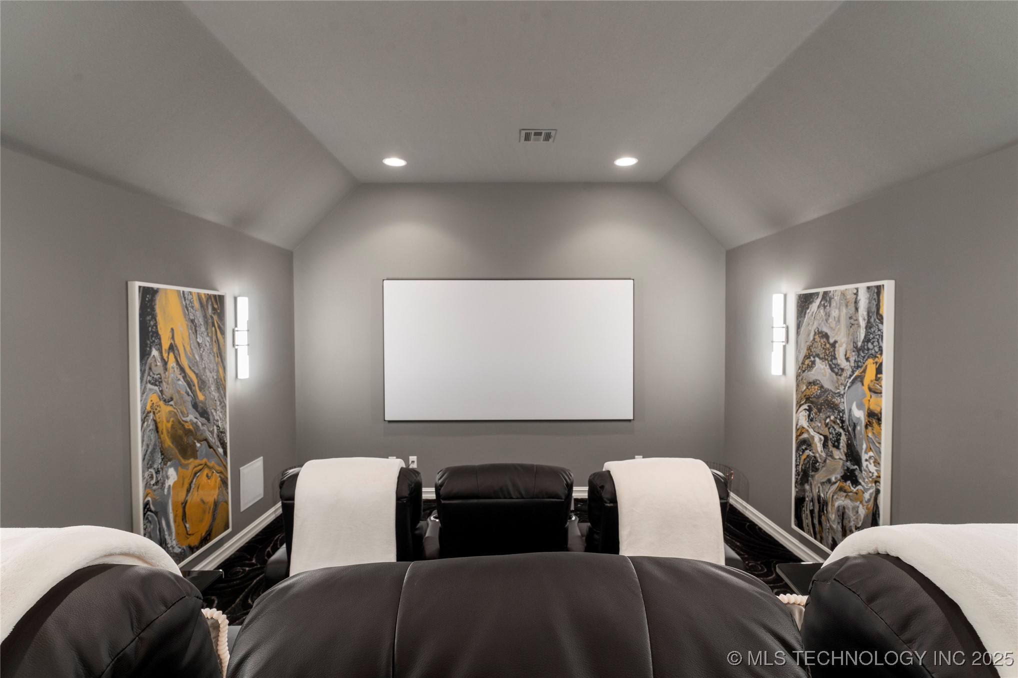 1316 E 18th Street Property Photo 65