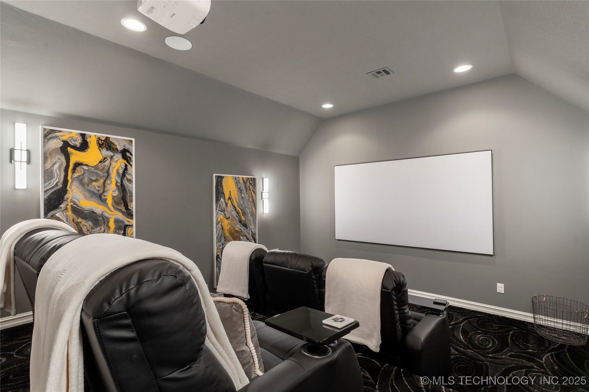 1316 E 18th Street Property Photo 66