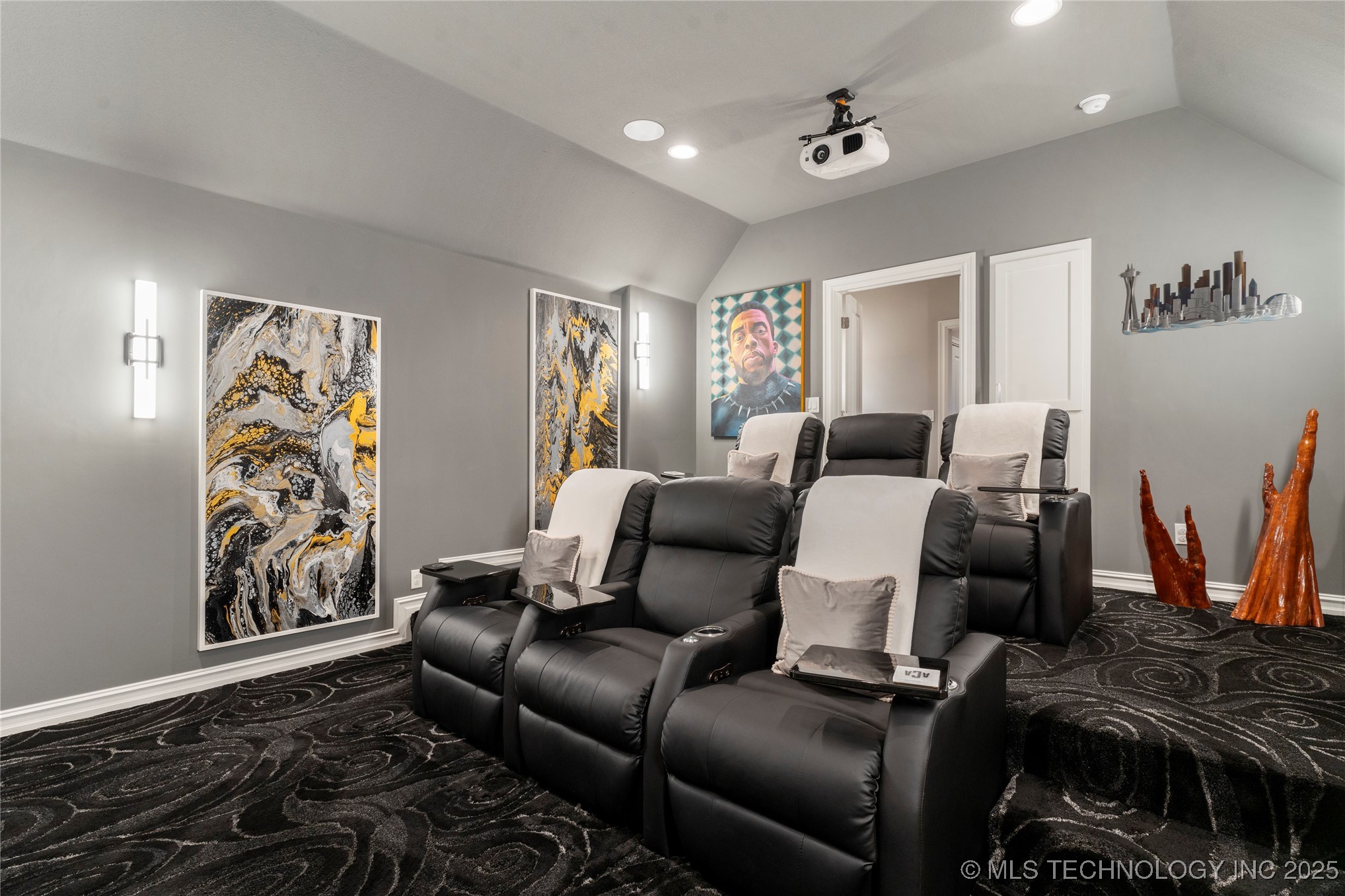 1316 E 18th Street Property Photo 68